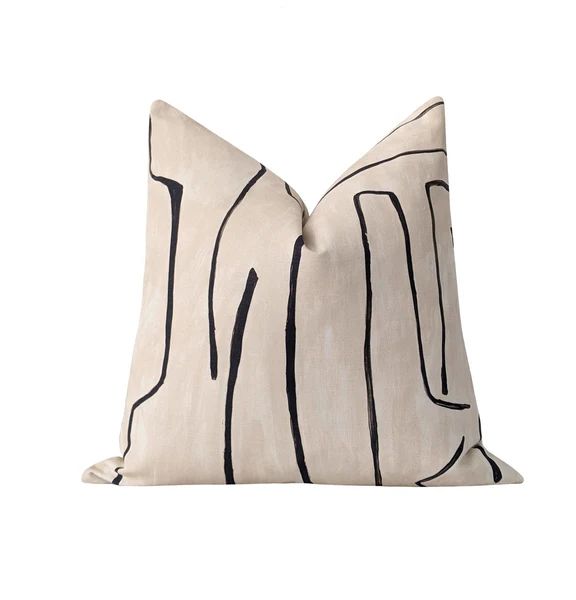 Graffito Linen Onyx Black Abstract Pillow | Land of Pillows