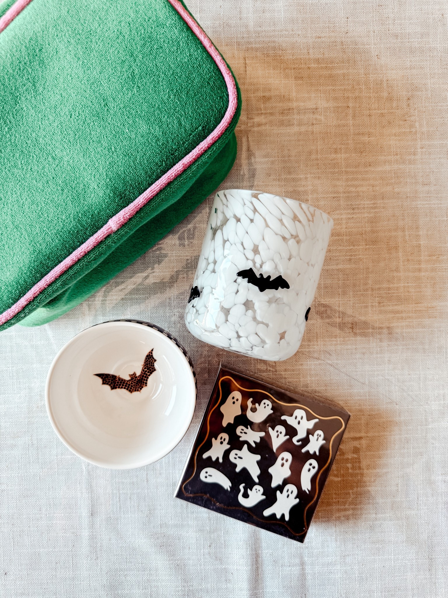 { spooky cute ❥

Halloween sale at Anthropologie!! 

• Mystic Confetti Bat Icon Juice Glass 
• Mystic Ghost Icon Matchbox 
• The Bistro Tile Stoneware Nut Bowl: Halloween Edition - Bat 
• Shiraleah Cabana Medium Zip Pouch - Green 

Anthropologie Halloween . Halloween Glass . Anthropologie Home . Cute Halloween Decor . Travel Pouch } 

#LTKSeasonal #LTKFindsUnder50 #LTKHome