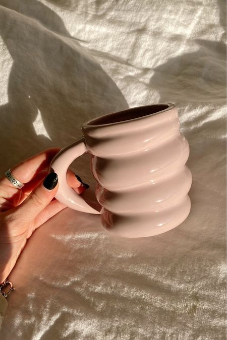 Cute Amazon mug!

Amazon mug, amazon home decor, cute mugs, unique mugs, cute home decor gifts, fun mugs, spring mug

#LTKSeasonal #LTKFind #LTKhome