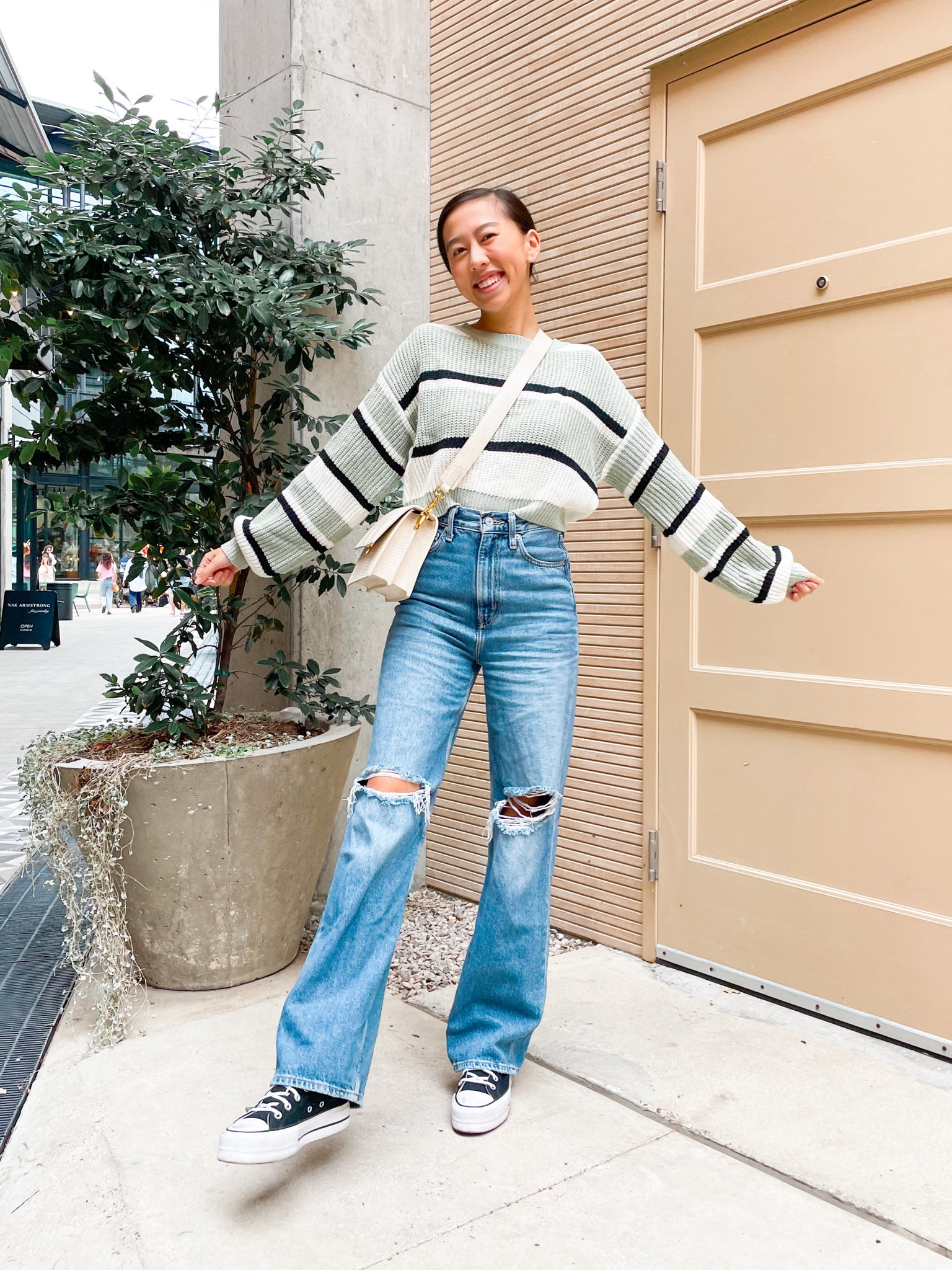 Top (small), jeans (24), converse (size down), amazon fashion, Levi’s jeans, converse outfit, fall fashion, fall outfit, fall look, wide leg jeans, amazon sweater




#LTKunder50 #LTKFind #LTKSeasonal