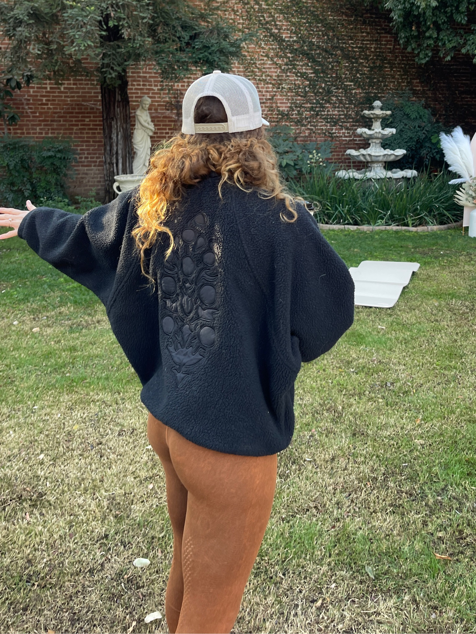 Xs in both free people leggings and jacket 

#LTKGiftGuide #LTKfindsunder100 #LTKfitness