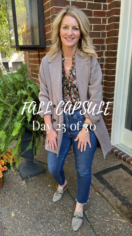 🍂Fall Capsule Styled Looks

DAY 23!  This coatigan is so good!  We love the way KP styled it with the floral blouse, dark wash jeans, and houndstooth mules ❤️❤️.

#LTKSeasonal #LTKworkwear #LTKshoecrush