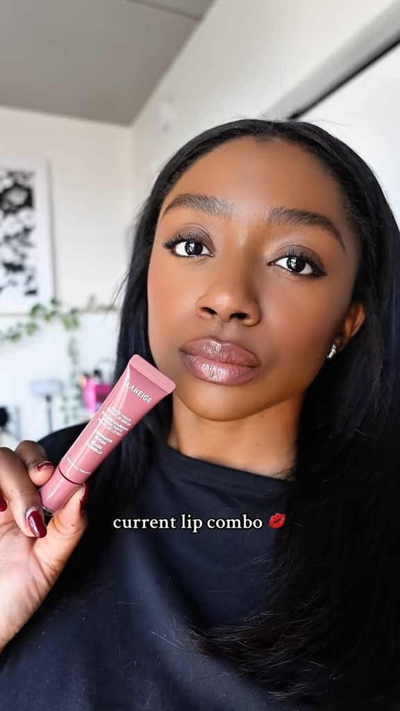 Laneige glaze craze in cinnamon sugar for a glossy nude lip combo #giftguide #giftguideforher #cyberweek #cybermonday #blackfriday #mahamaven #fumi

#LTKHoliday #LTKBeauty #LTKGiftGuide