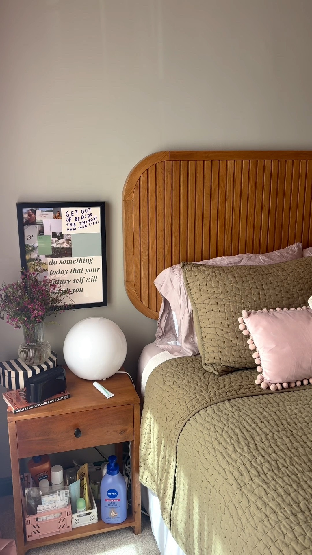 Savoring the last few weeks of summer bedding before transitioning into fall ☀️ 

#LTKHome #LTKFindsUnder100 #LTKSeasonal