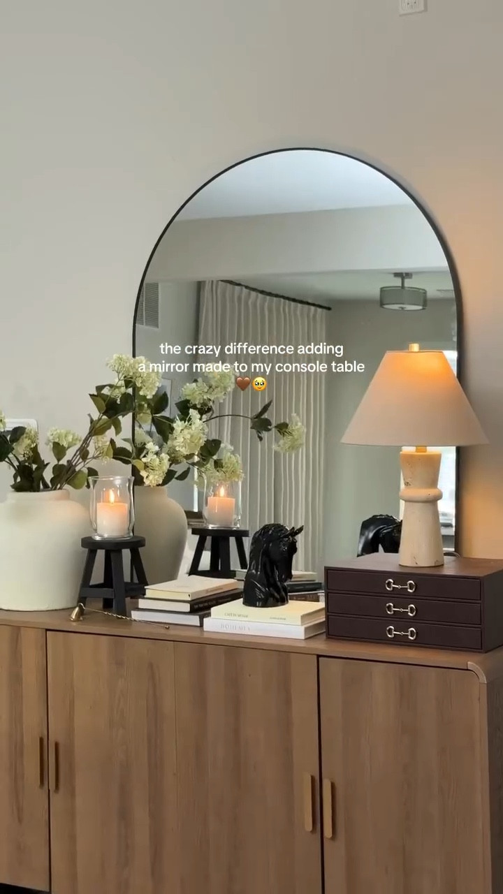 Adding a mirror to my console table made the craziest difference 🤎🪞comment “shop” for the 🔗

#consoledecor  #homerefresh  #mirrordecor #cozyhome  #homefinds