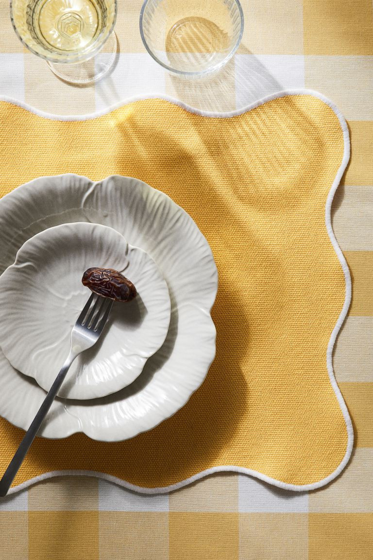2-pack Scallop-edged Placemats - Yellow - Home All | H&M US | H&M (US + CA)