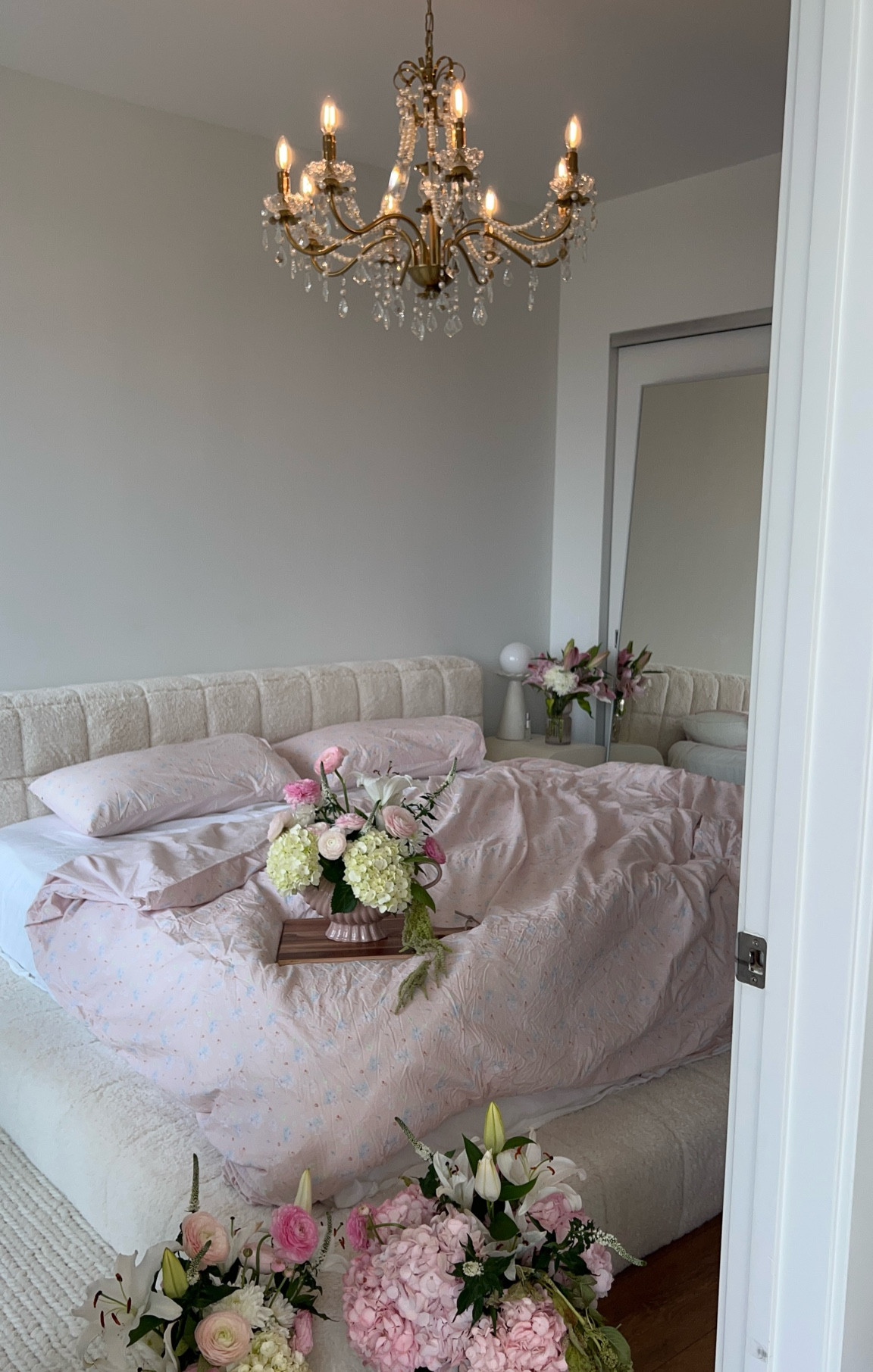 new chandelier ✨

#LTKStyleTip #LTKHome