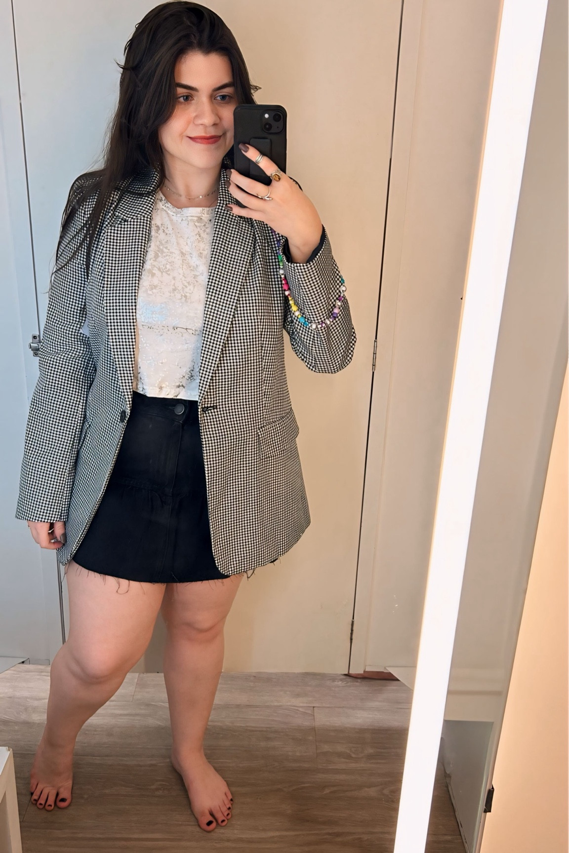 Amei esse blazer xadrez da Riachuelo! Deixa o look bem classudo 💖 
Peguei um tamanho menor. Vesti tamanho 40 porque ele tem a forma grande. 
Saia usei tamanho 42. Tenho 110cm de quadril. 
O cropped usei tamanho M. 
Sou baixa, tenho 1,59 de altura. 

#LTKmidsize #LTKcurves #LTKbrasil