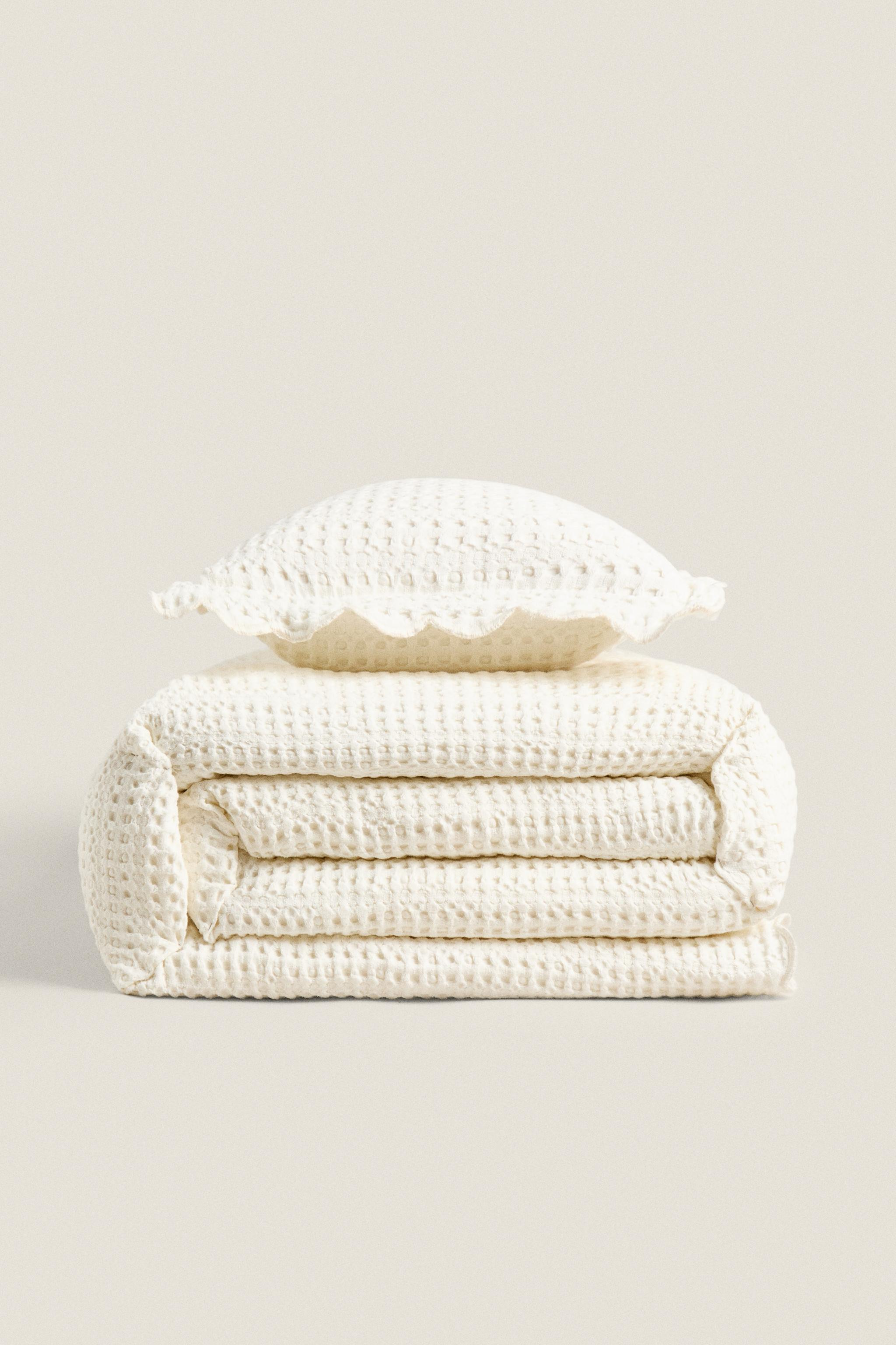 CHILDREN'S COTTON BEDSPREAD WITH A SCALLOPED EDGE | Zara US