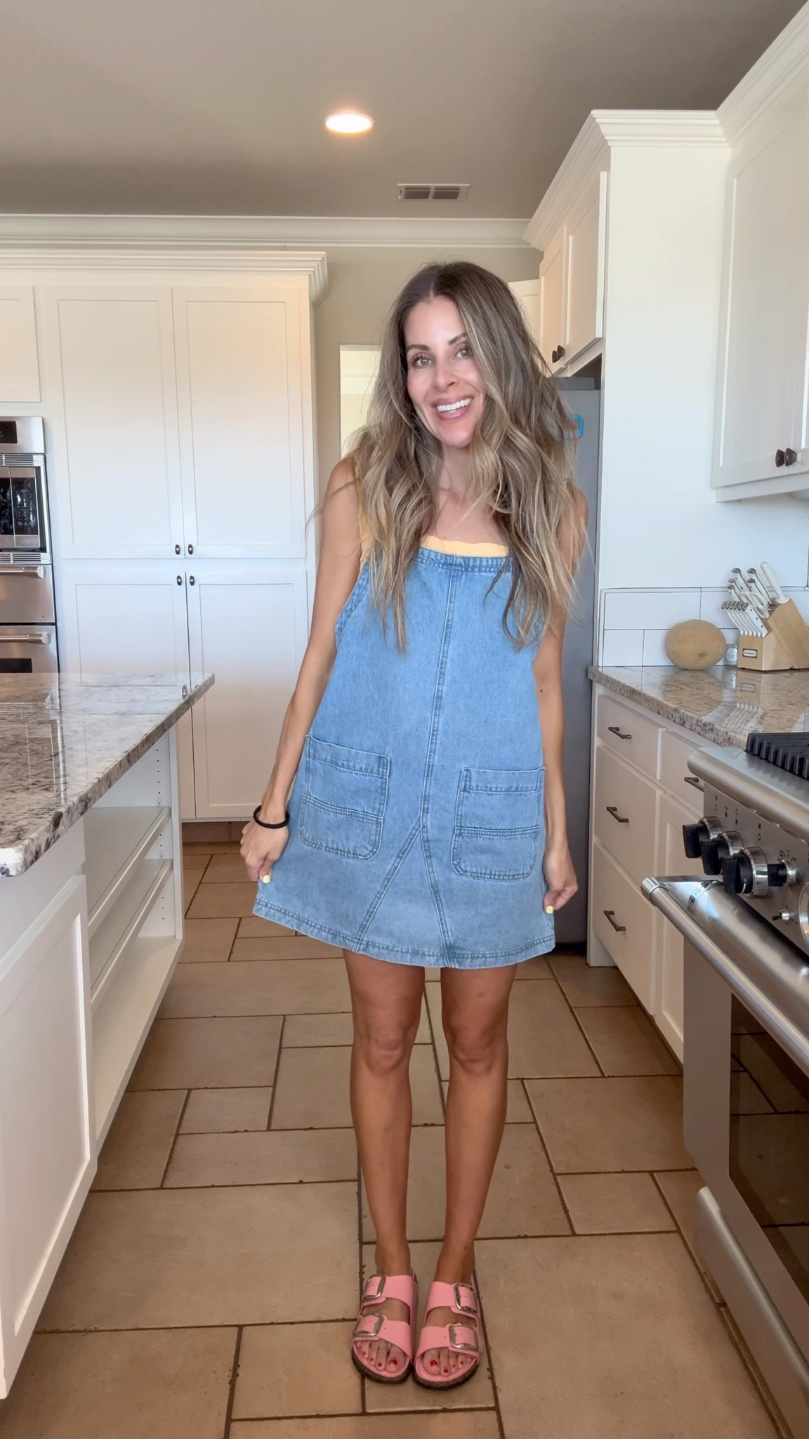 I’ve had this denim jumper for years and still get excited to pull it out every year. Cool mom approved for sure. Comment NEED for the details to shop!
.
.
.
Free people style free people Amazon free people look Amazon style millennialmom style 
.
.
.
#millennialmomstyle #millennialmoms #freepeopleamazon #freepeoplestyle #weekendfits