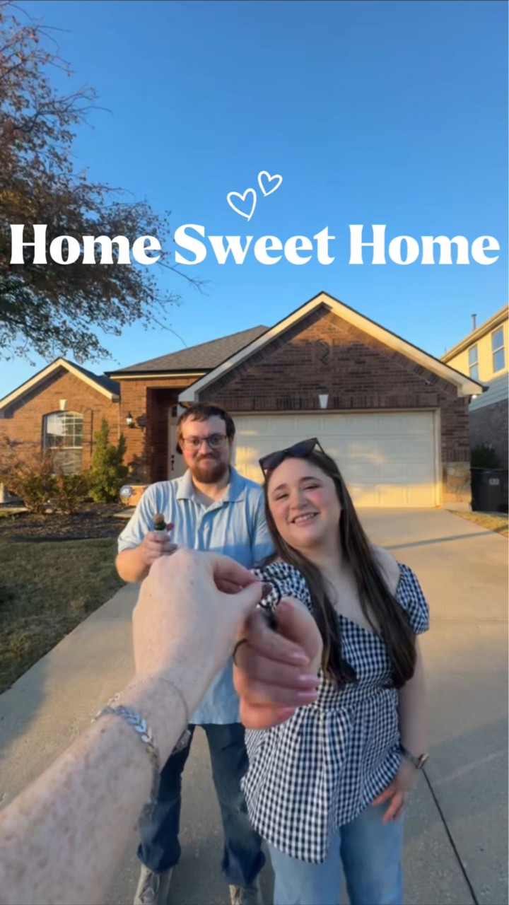 We were praying for the right rental to pop up… but God had a bigger plan waiting for us. Now we’re homeowners! 🏡💗
So thankful, so humbled, and so blessed. 🙏🏻✨ We had so much fun at our house warming this past weekend! Thank you to everyone who came! And thank you @madiidoss for helping us make this reel! 

STAY TUNED FOR HOUSE CONTENT! 🥰 

#lifestyle #blessed #lifestyleblogger #friscotx #reels #beauty #lifestylecreator #fashion #dallasinfluencer #newhome #housewarming #housewarmingparty #dfwsuburbs #prospertx #mckinneytx #littleelmtx