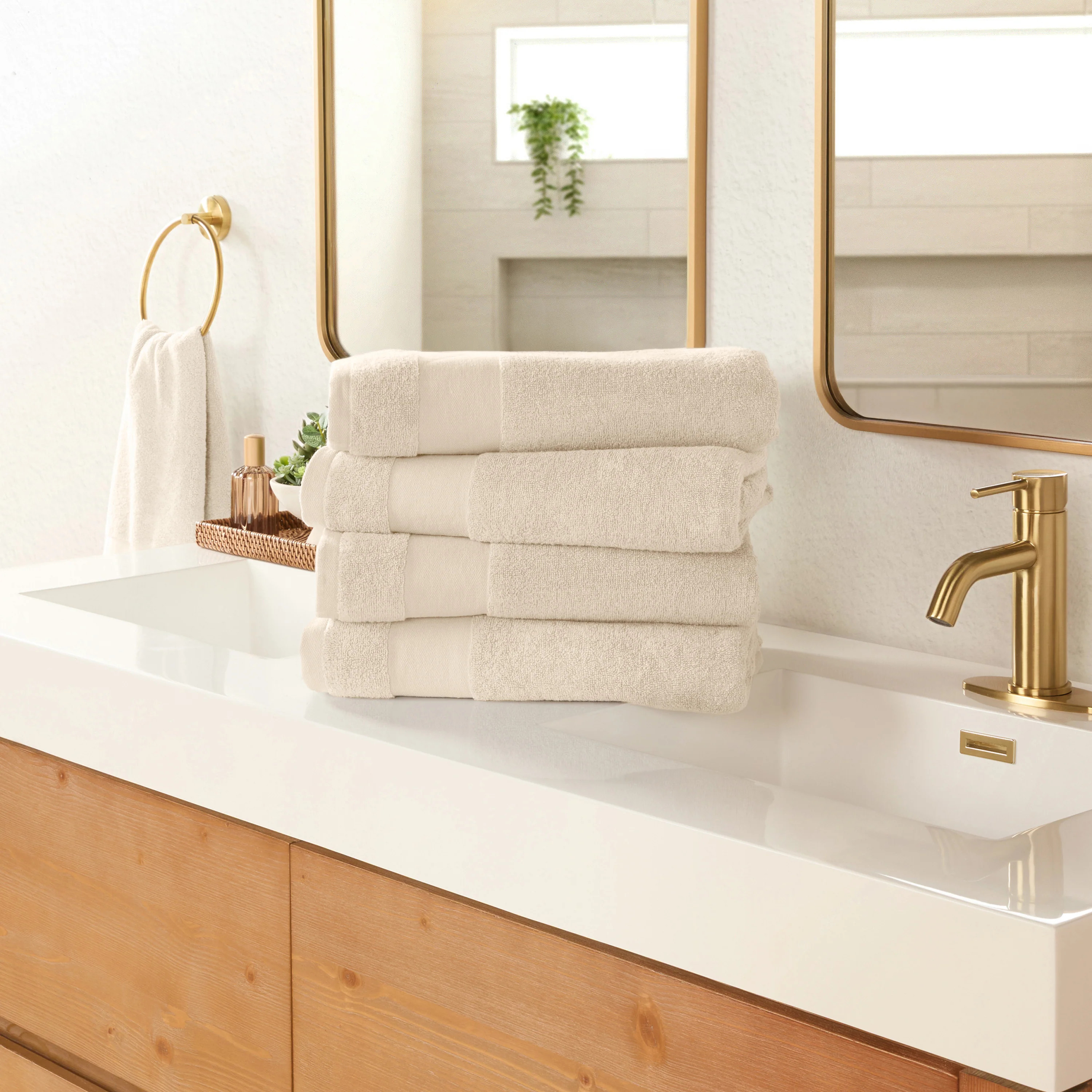 Ultra Soft 100% Cotton 4-Piece Bath Towel Set | Linens & Hutch | Linens and Hutch
