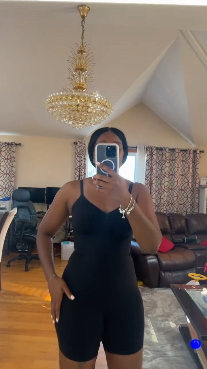 This shapewear has me snatched all around and is comfy

#LTKootd #LTKgrwm