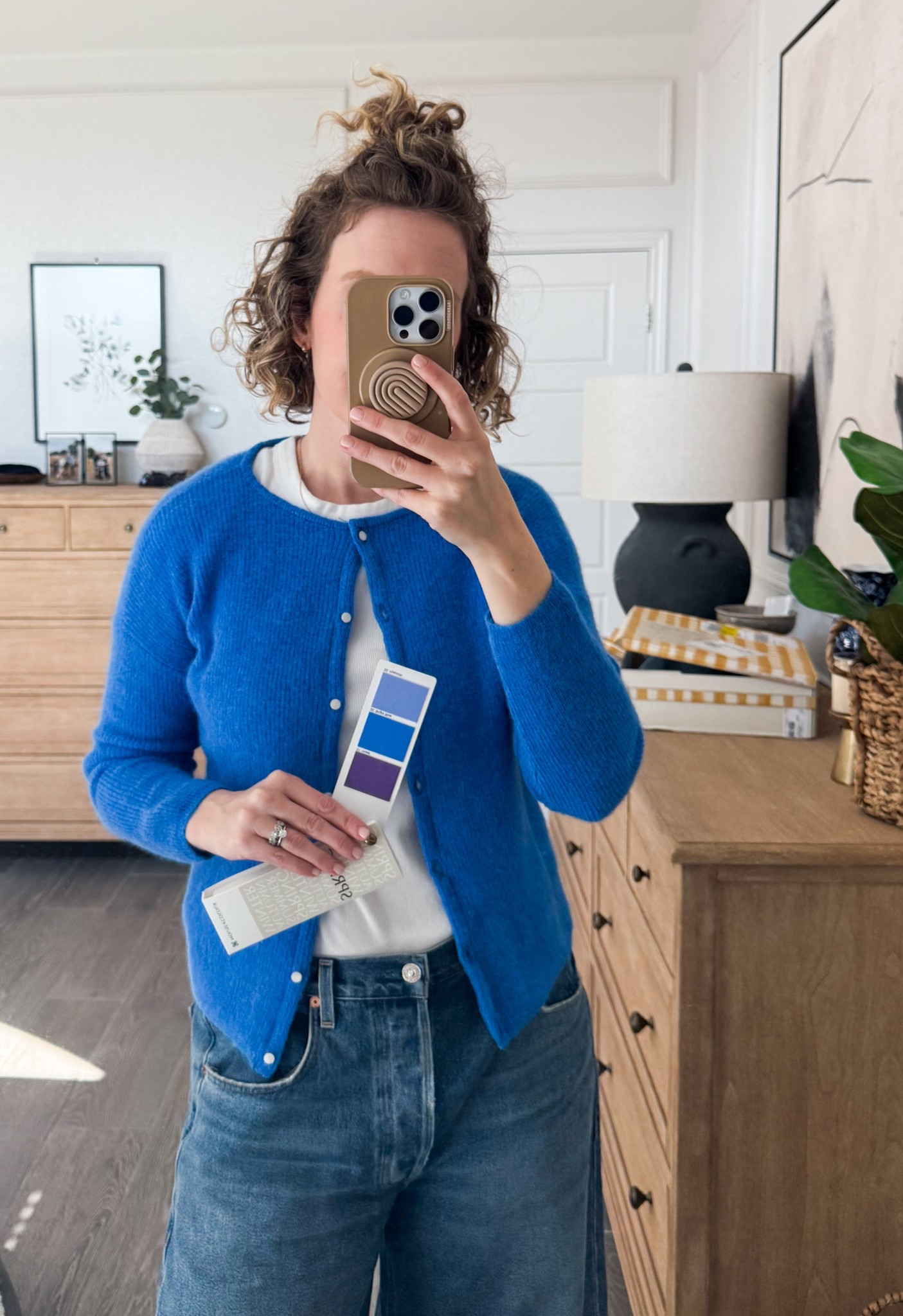 Wearing an XS in cardigan, size 29 in shorts


#hocspring #summershorts #sezane

#LTKOver40 #LTKSeasonal