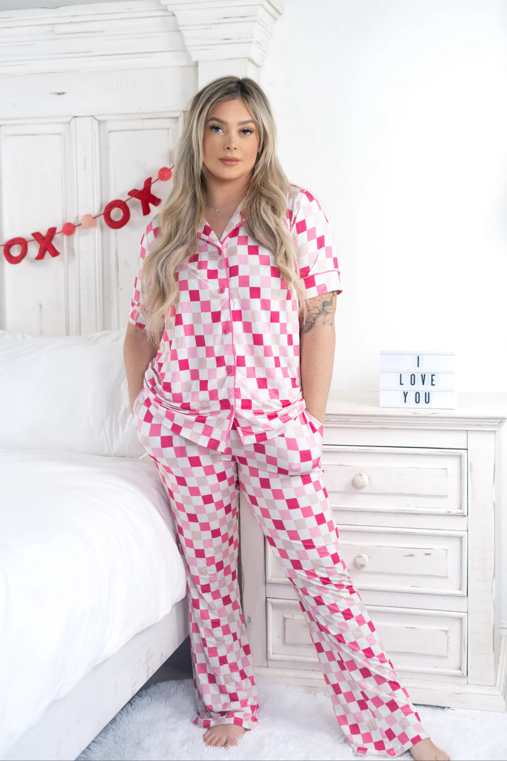 DREAMY PINK CHECKERS WOMEN’S RELAXED FLARE DREAM SET | Dream Big Little Co.
