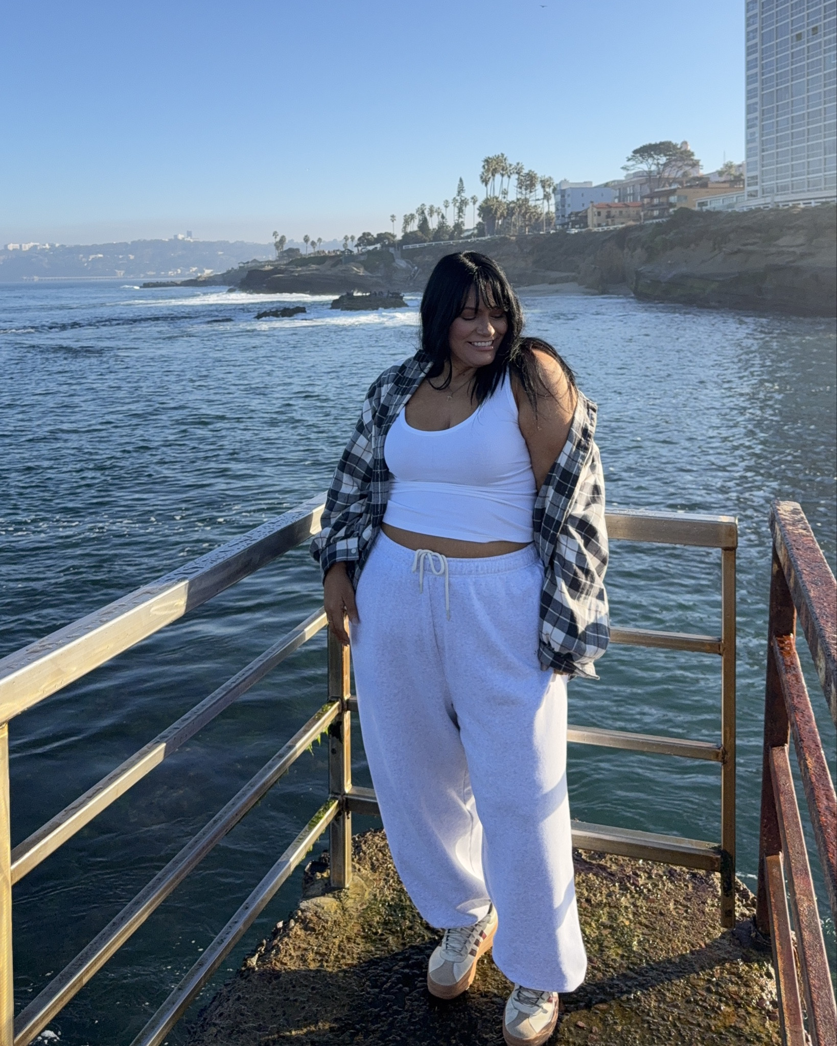 XL in everything 5’6” typically size 16/18 