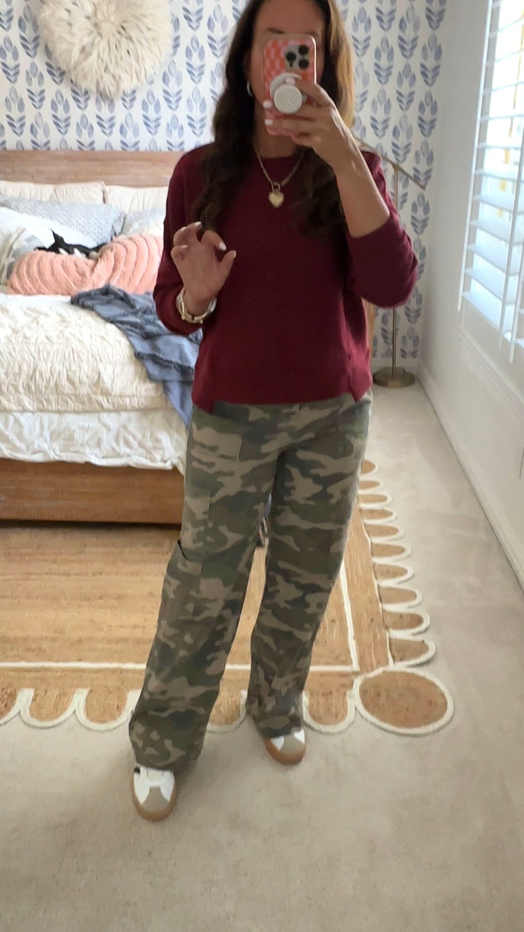 Wearing a medium in these viral cargo camo pants! 
Wearing a small in this sweatshirt.
Love this combo together! Also linked some other cute tops that pair well with these pants.
#walmartpartner @walmartfashion #walmartfashion 