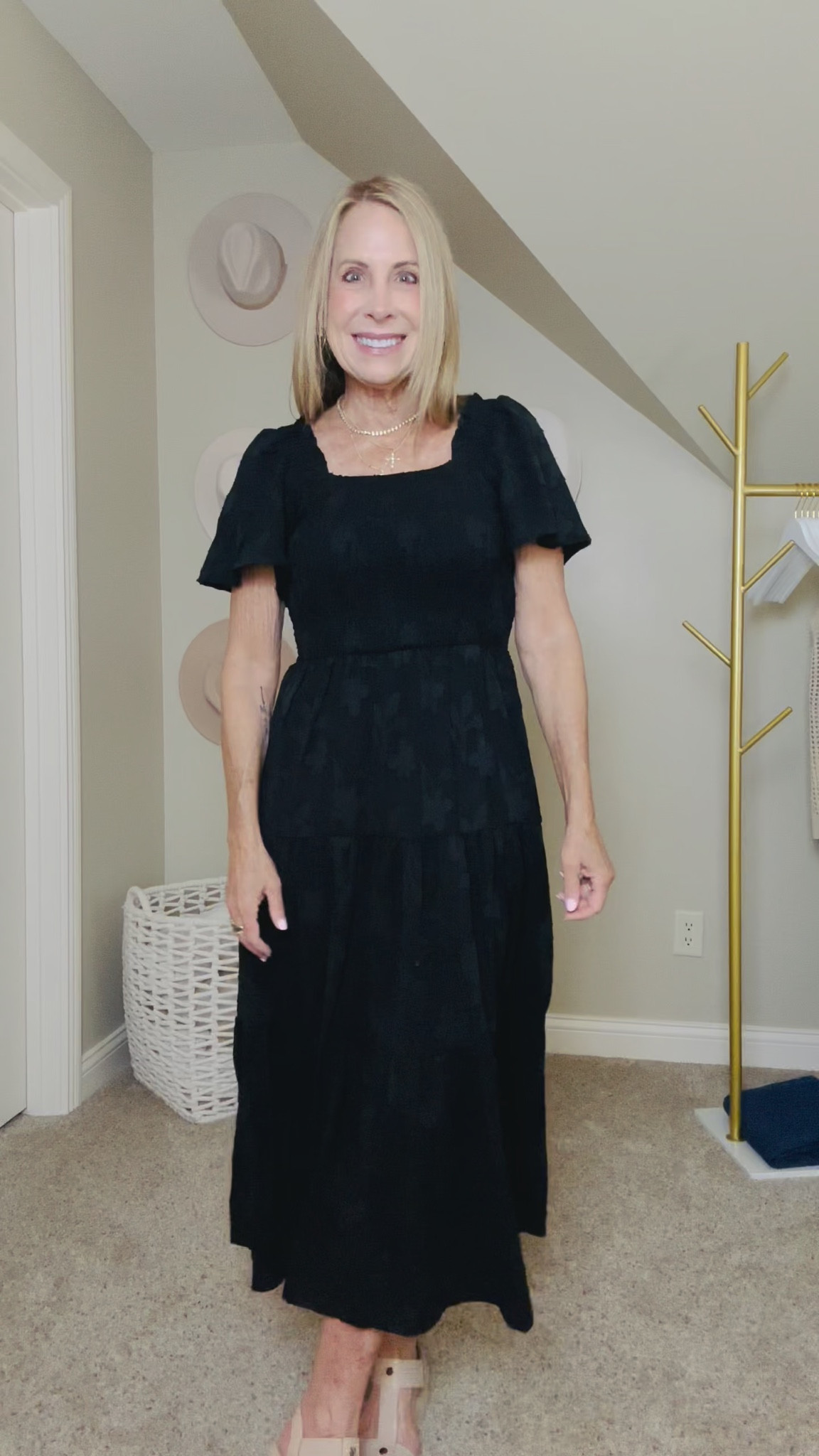Perfect black dress! 

This is a size small! I love the neckline, the weight of the material, the pockets and the length! 