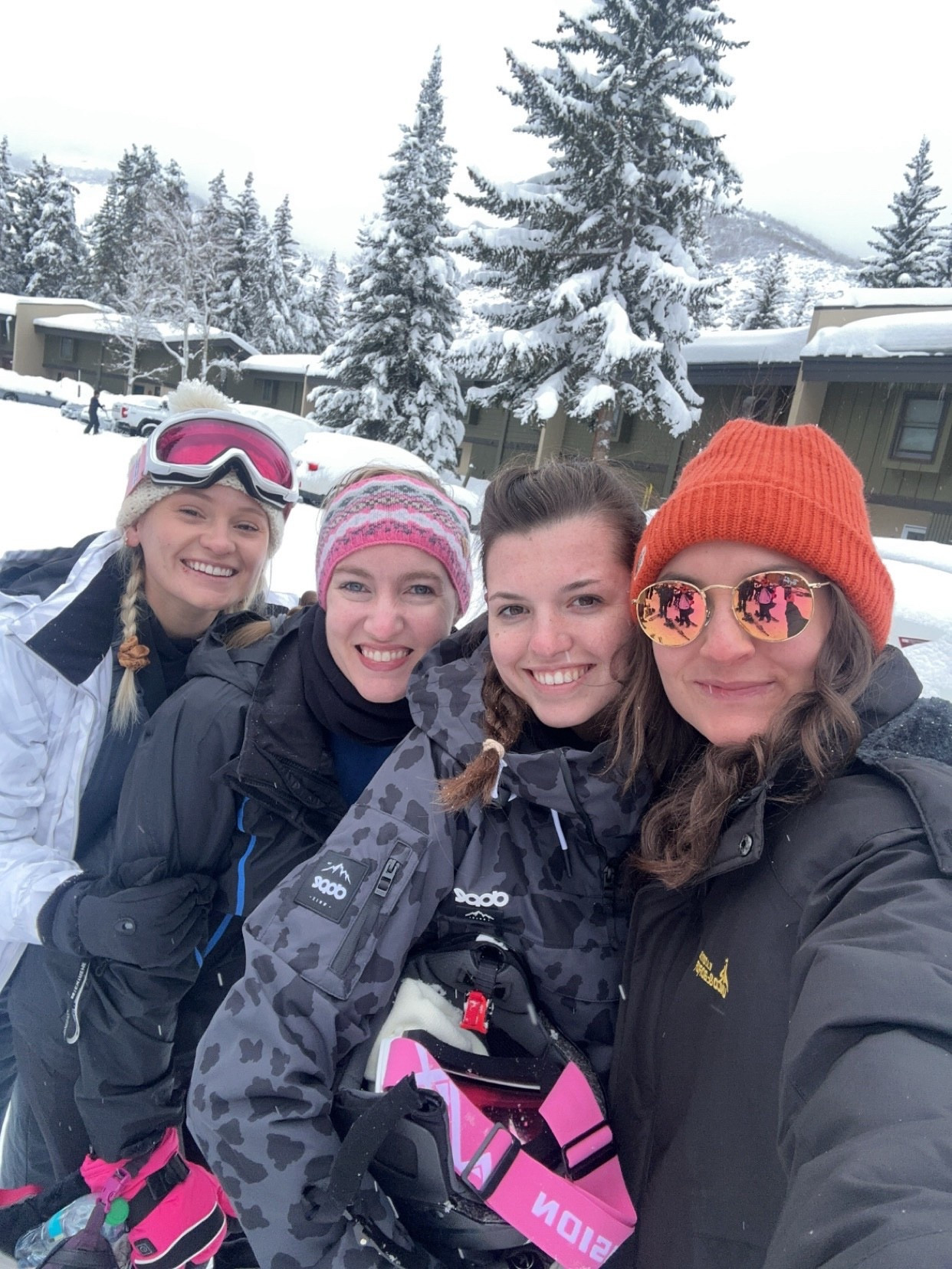 // cutie friends in Vail // 

#LTKdayinmylife #LTKTravel #LTKActive