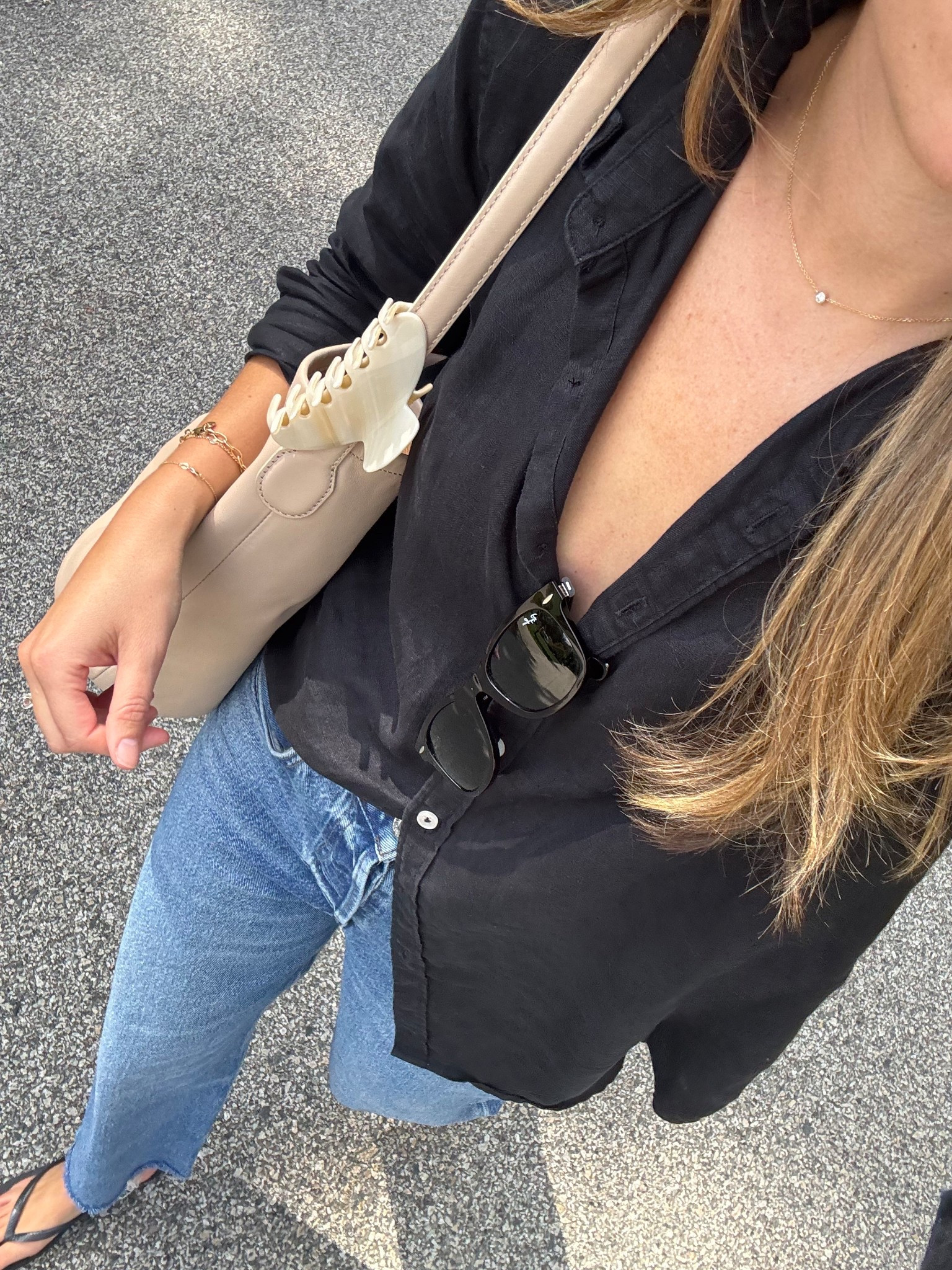 Shirt - I sized up to a medium
Jeans - TTS in a 26
Bag is old jcrew linked a similar one!


#LTKFindsUnder100 #LTKSeasonal #LTKStyleTip