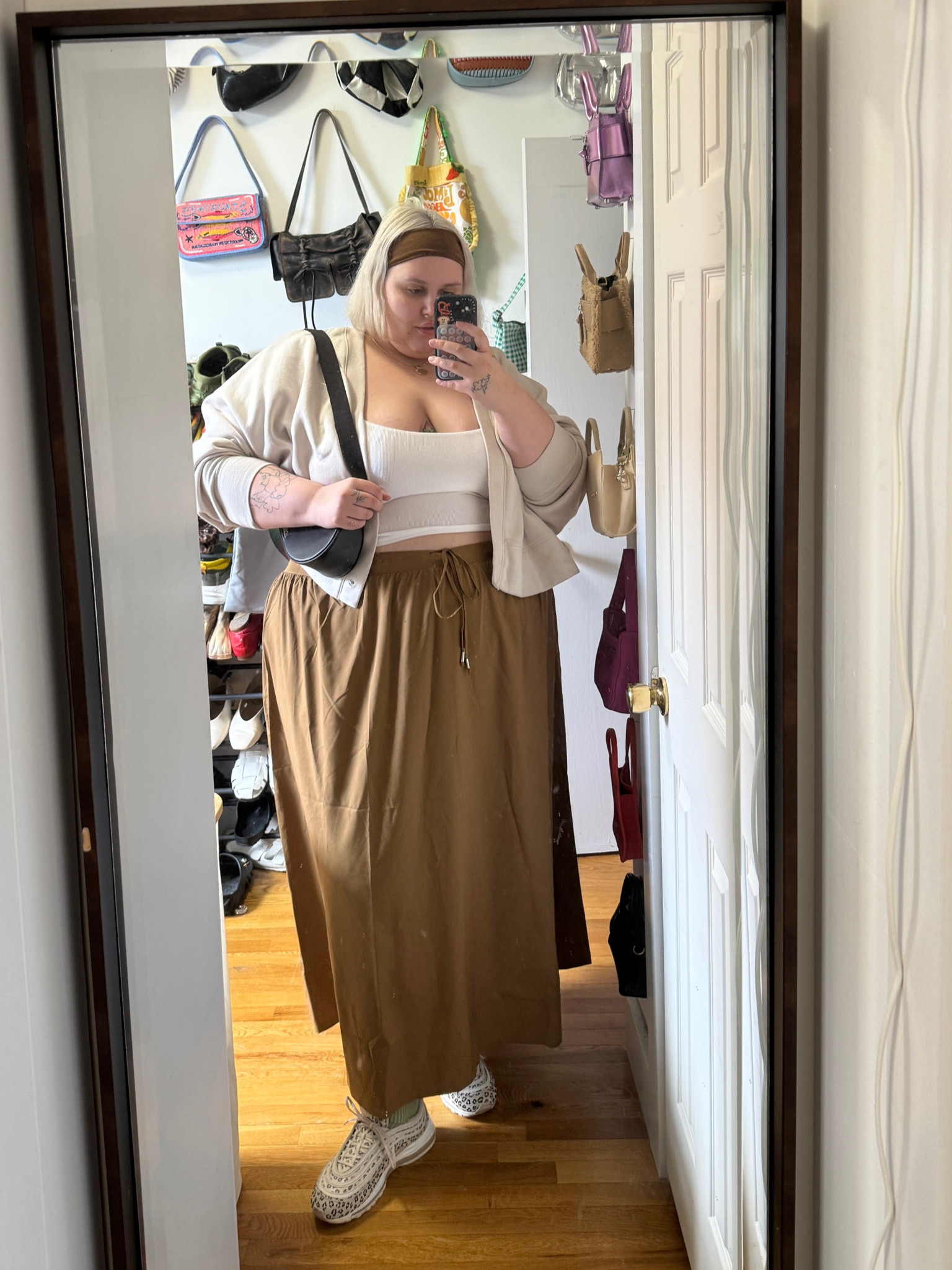 The perfect outfit for looking put together but actually being so comfortable.

Wearing:
Girlfriend Collective Skirt in 4x
Old Navy Tank in 3x
Nike Cardigan in XXL

#LTKPlusSize