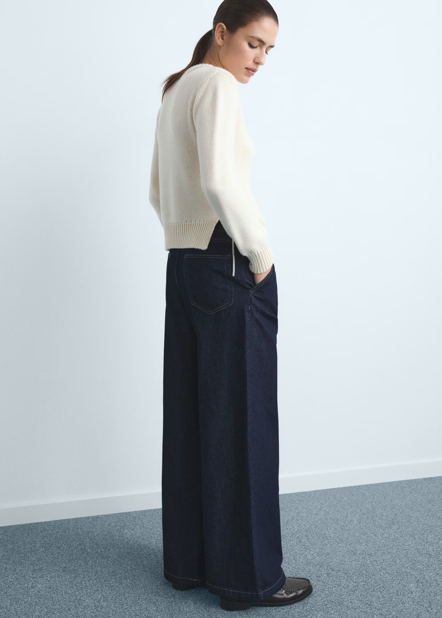 Wide-leg pleated jeans | Mango (US/MX/AU)
