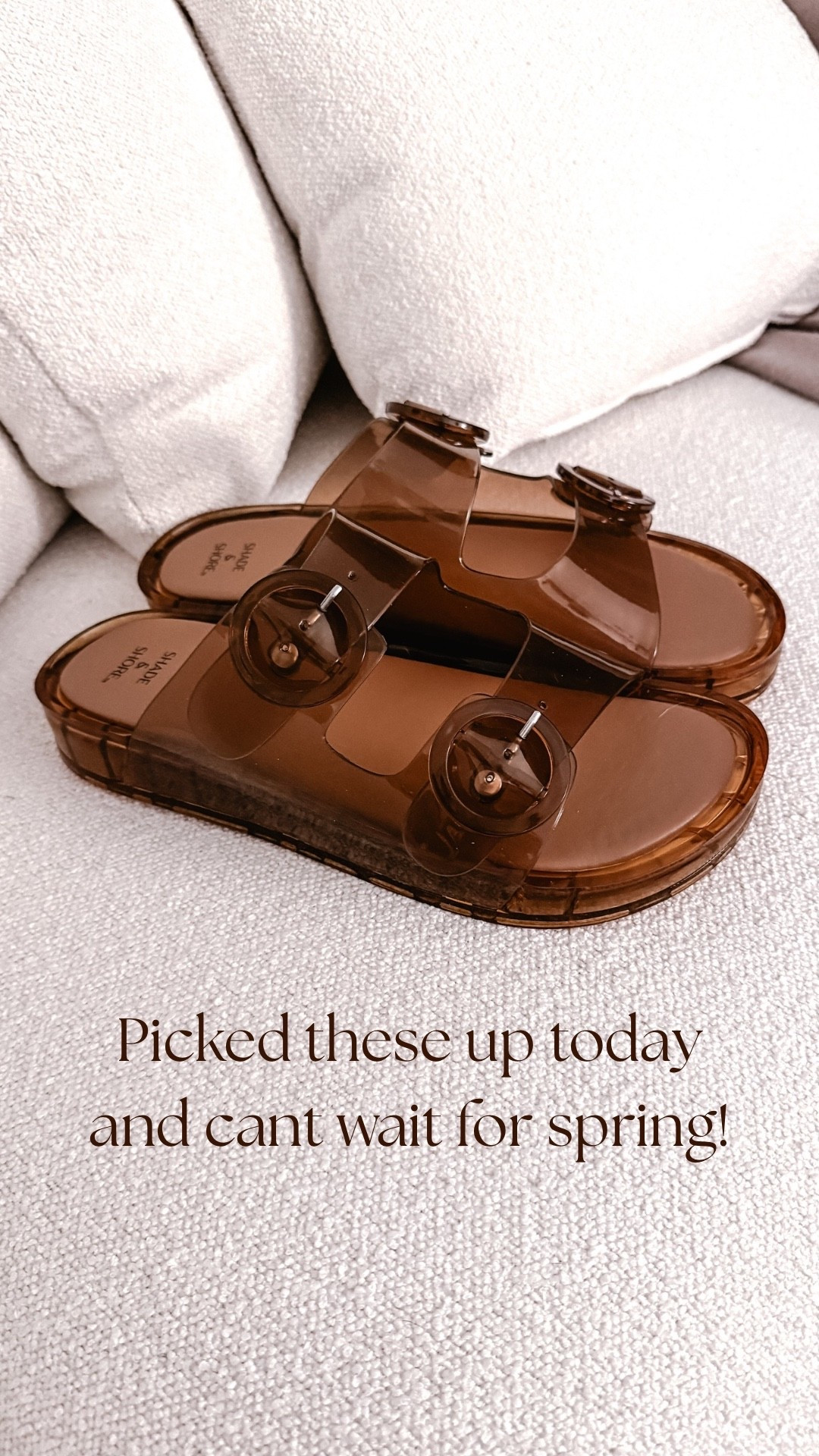 Jelly sandals are back and I’m here for it 🤎 This neutral brown pair is such a fun spring staple—lightweight, comfy, and goes with everything.

Amie Pagan, Target style, jelly sandals, spring sandals,

#LTKSeasonal #LTKootd #LTKFindsUnder50