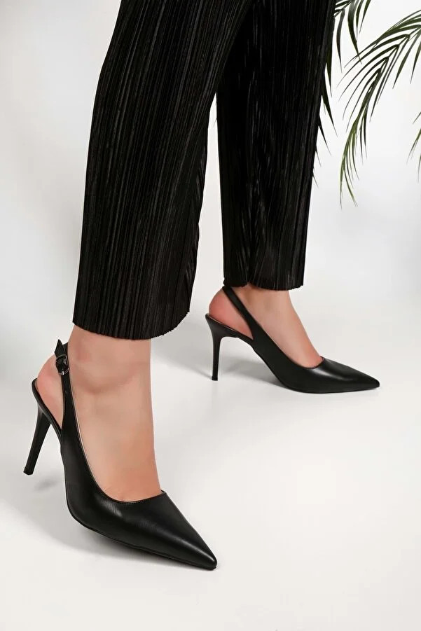 Shoeberry Damen-Schuhe „Charlotte“ mit schwarzem Hautabsatz und Stiletto-Absatz Fast ausverka... | Trendyol DE