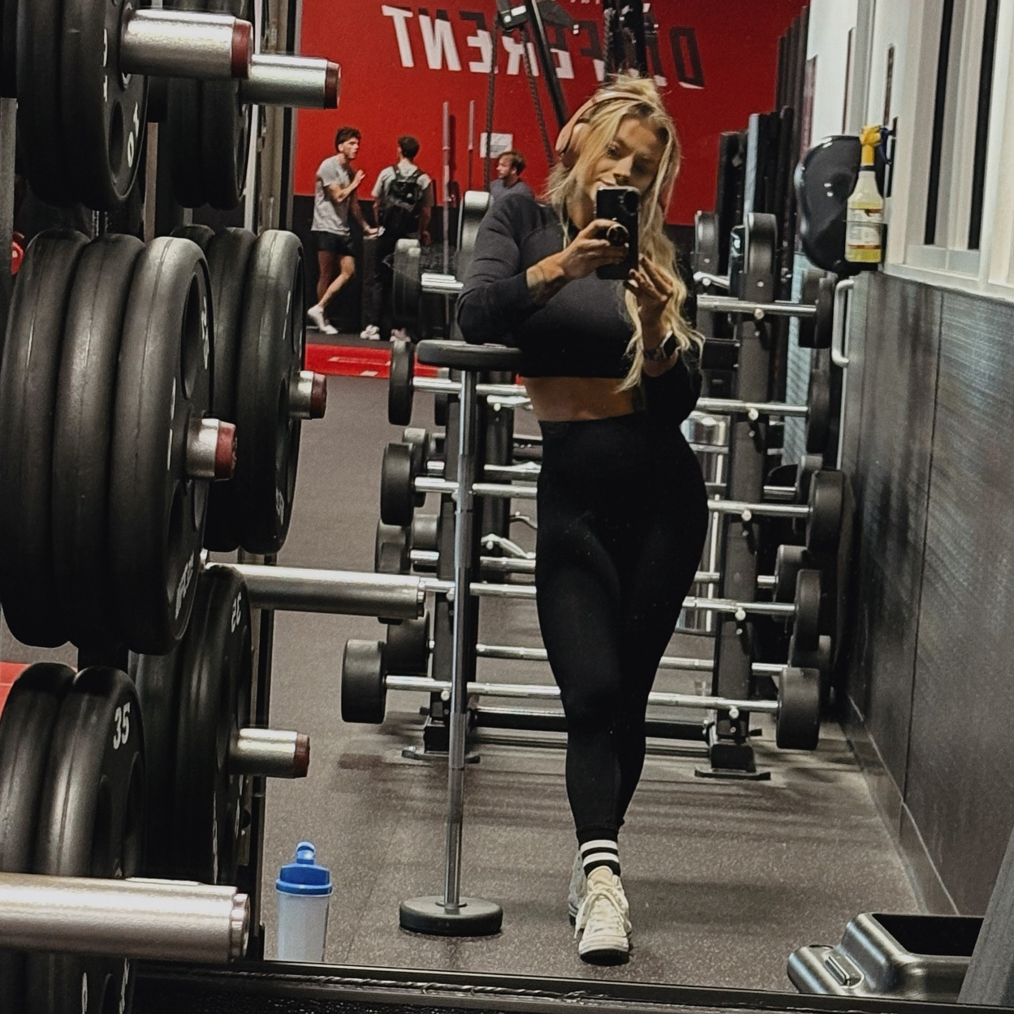 Black 🖤 this one’s super flattering 🔥

Gym Fits | Activewear | Athleisure

#LTKFindsUnder50 #LTKActive #LTKStyleTip