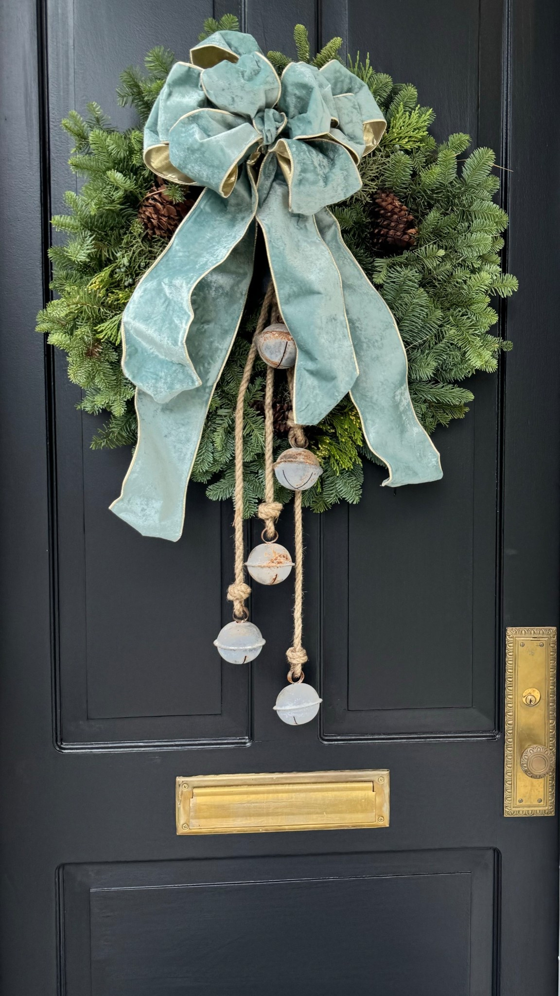 Blue Christmas

#wreath #christmas #holidaydecor 

#LTKHome #LTKSeasonal #LTKStyleTip