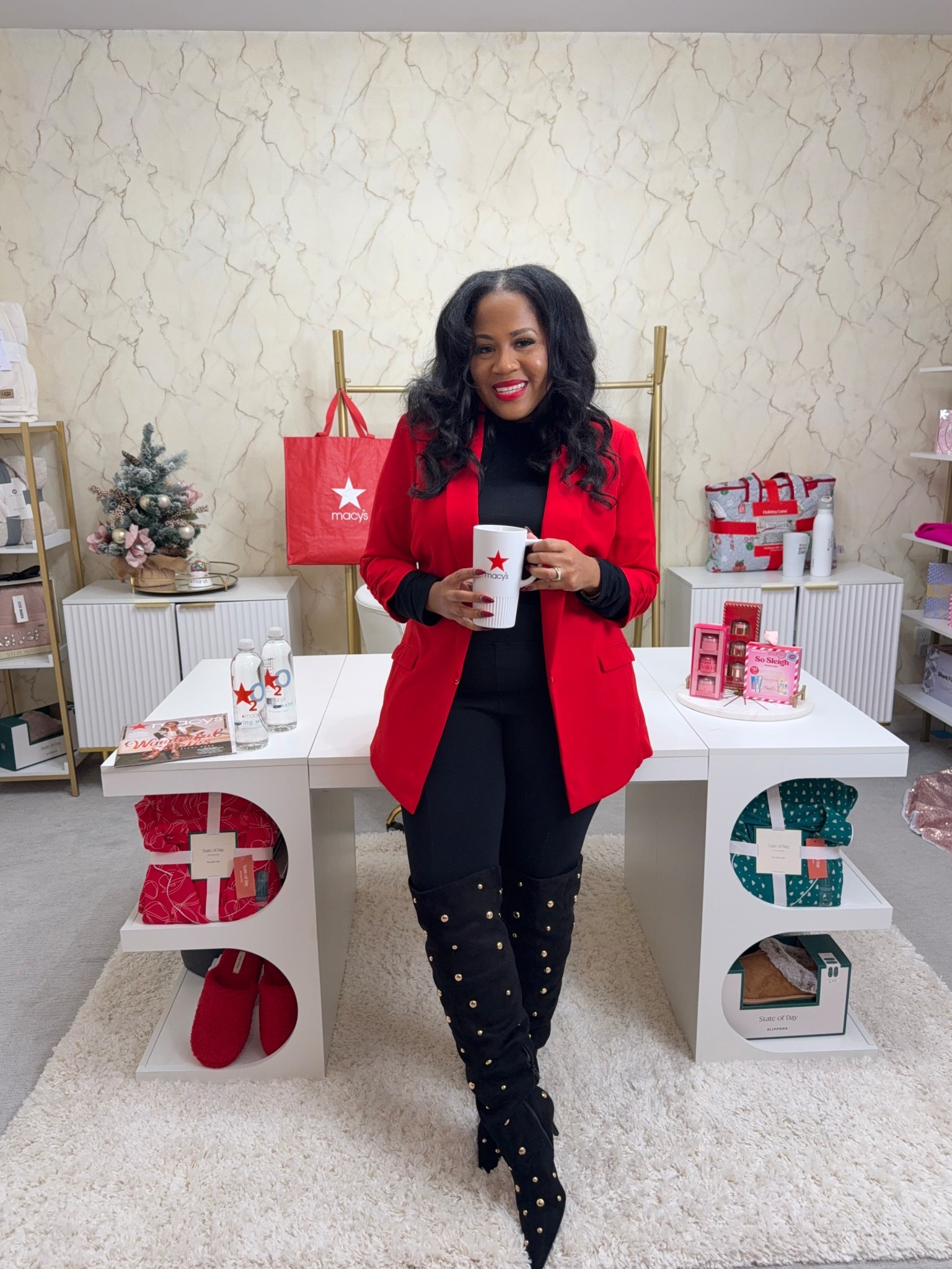Cyber Monday at @macys is almost here. 
I’ll be going LIVE Cyber Monday at noon to walk through all the deals, but here’s a little behind-the-scenes sneak peek as I prep! #macyspartner 
Save this post so you’re ready, and come back Monday December 1st for the full recap after my IG Live including exactly which products here made it into the Cyber Monday sale.



#LTKHoliday #LTKCyberWeek