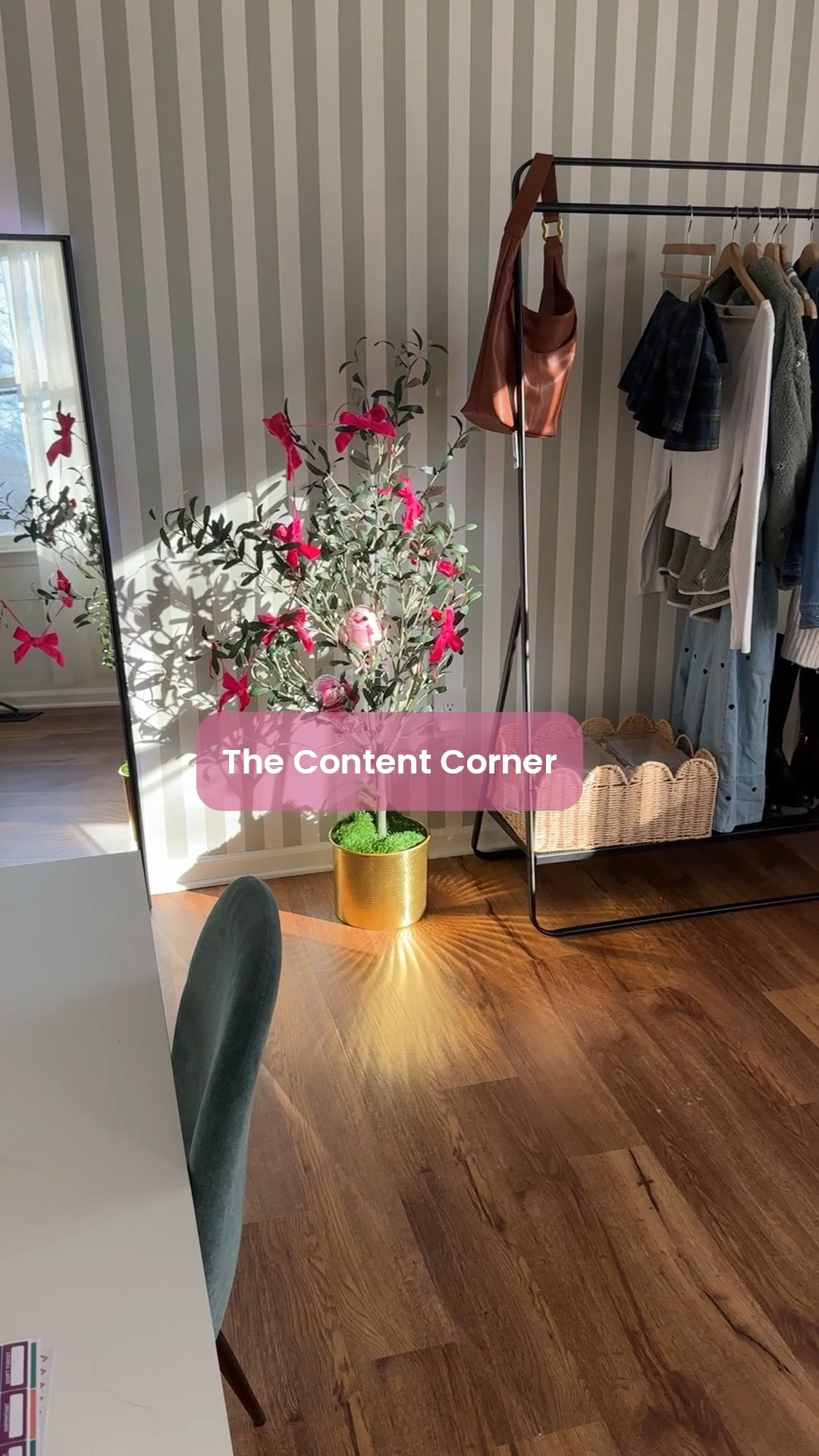 I present to you, my favorite spot in all my home.. the perfect content corner! 

#LTKootd #LTKHome #LTKFindsUnder50