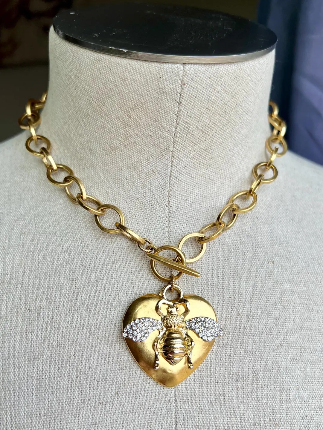 Heart & Bee Necklace - Etsy | Etsy (US)
