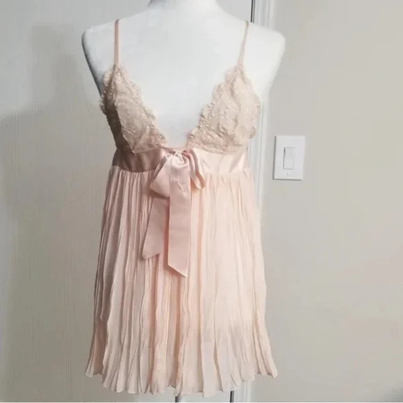 Victoria’s Secret Pleated Bow Babydoll dress with 
Satin Trim Bow. ~S | Poshmark