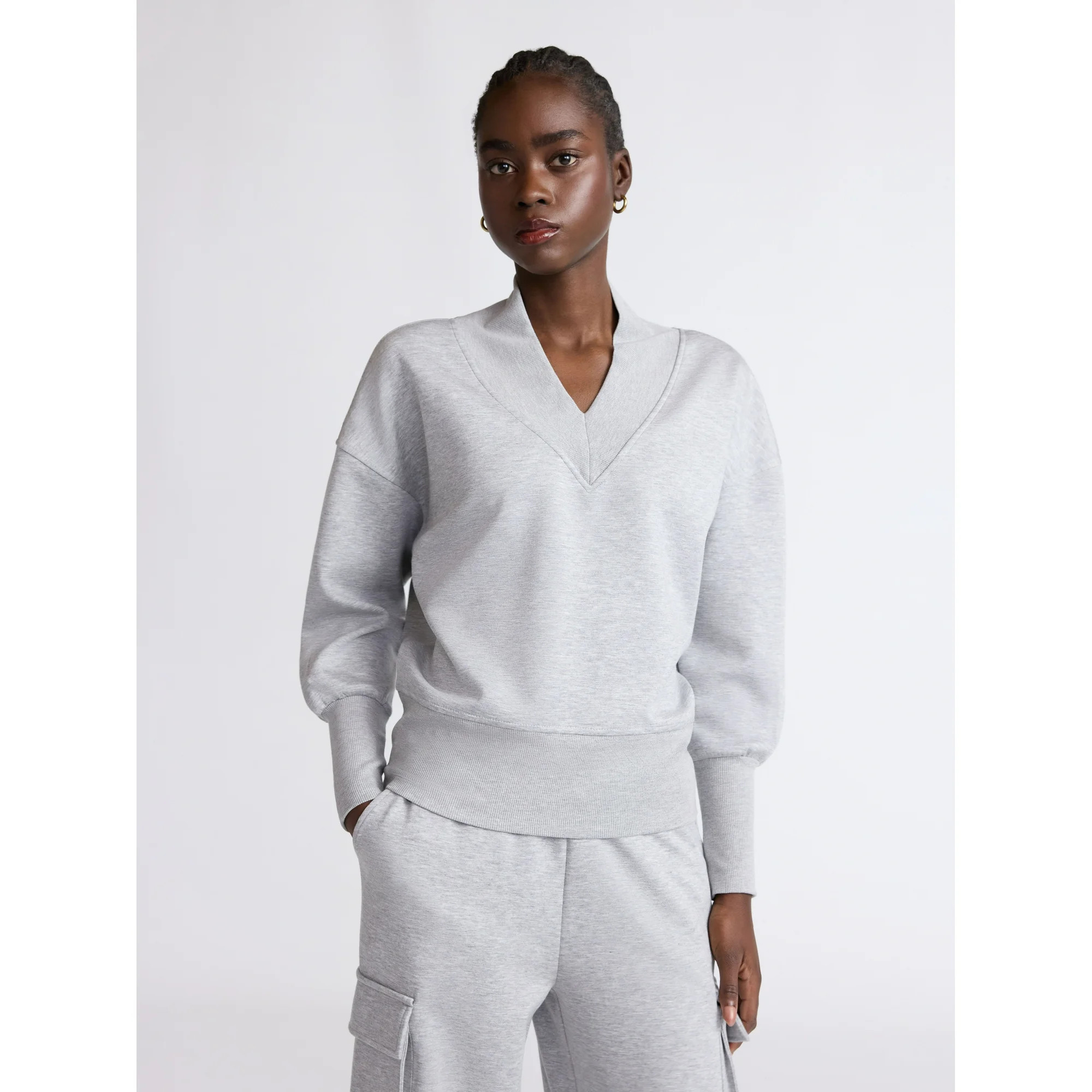 Scoop Women's and Women's Plus New Scubaknit V Neck Sweatshirt, Sizes XS-4X | Walmart (US)