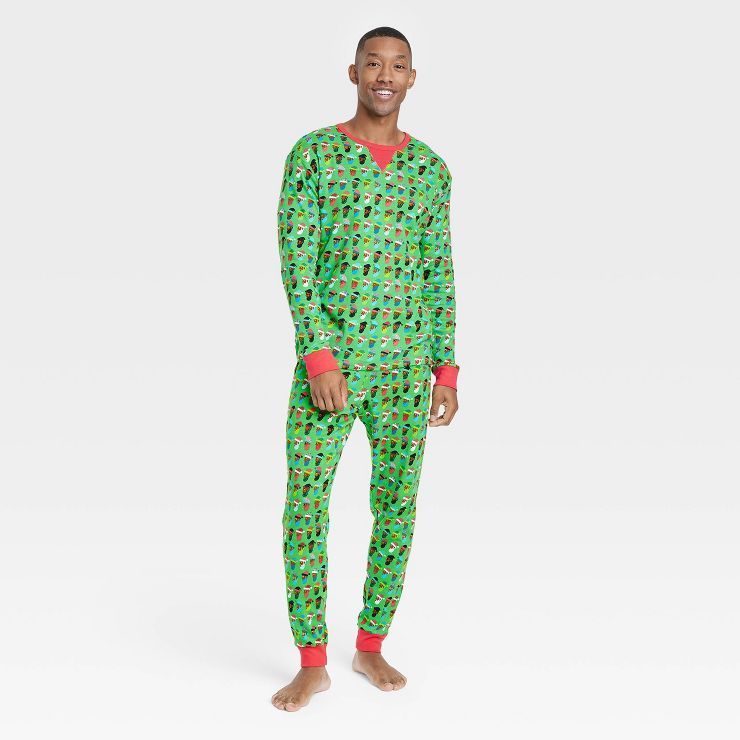 Men's Santa Print Matching Family Pajama Set - Wondershop™ Green | Target