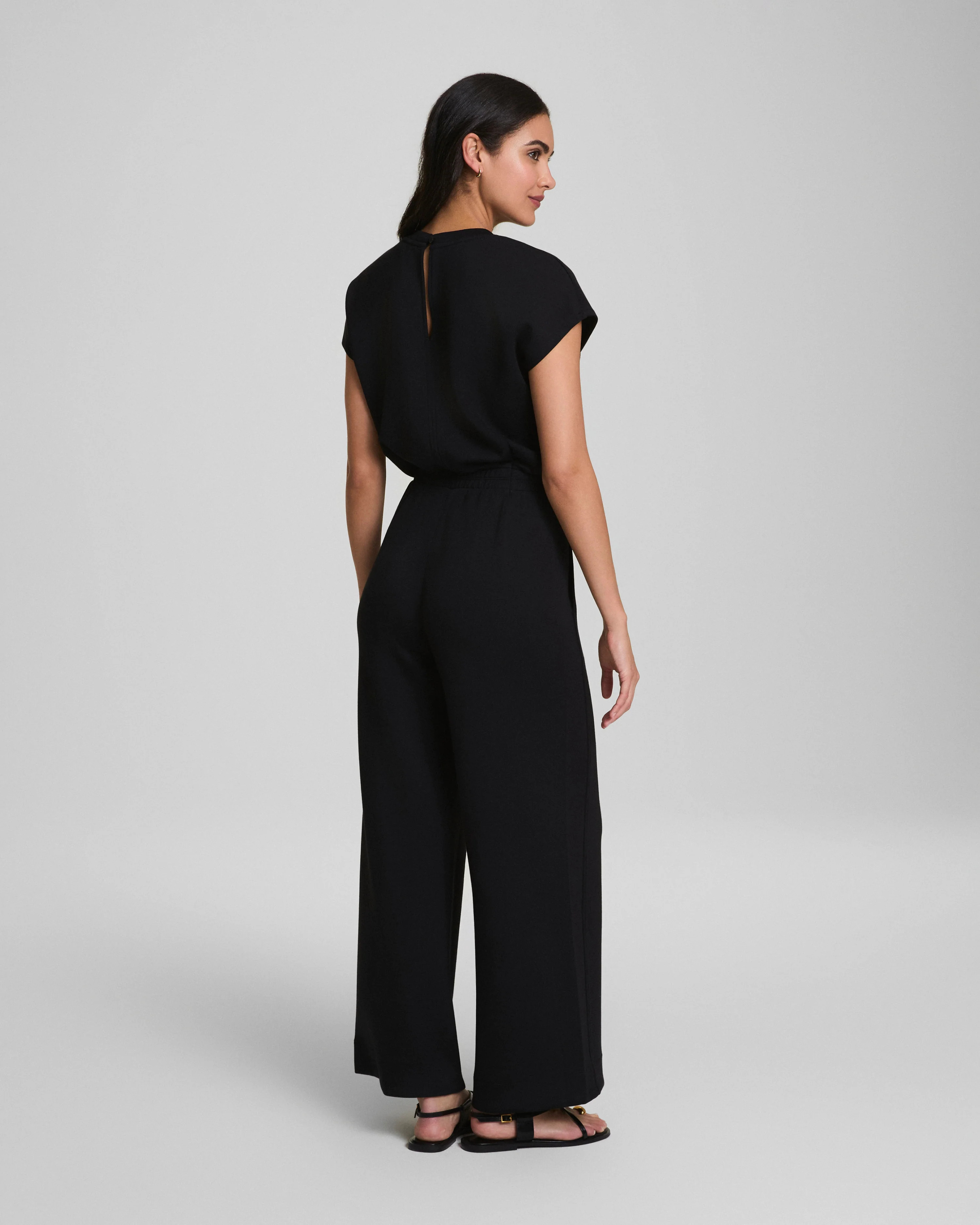 AirEssentials Cap Sleeve Cinched Jumpsuit | SPANX | Spanx Canada