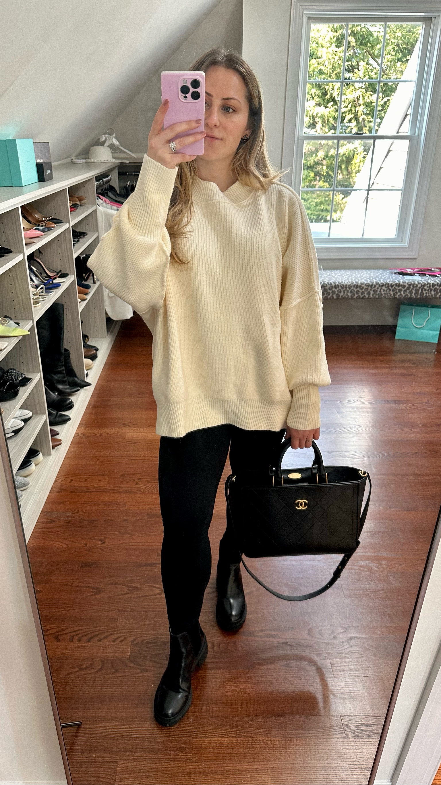 lazy weekend errands look #vicidolls

#LTKsalealert #LTKSeasonal #LTKunder100