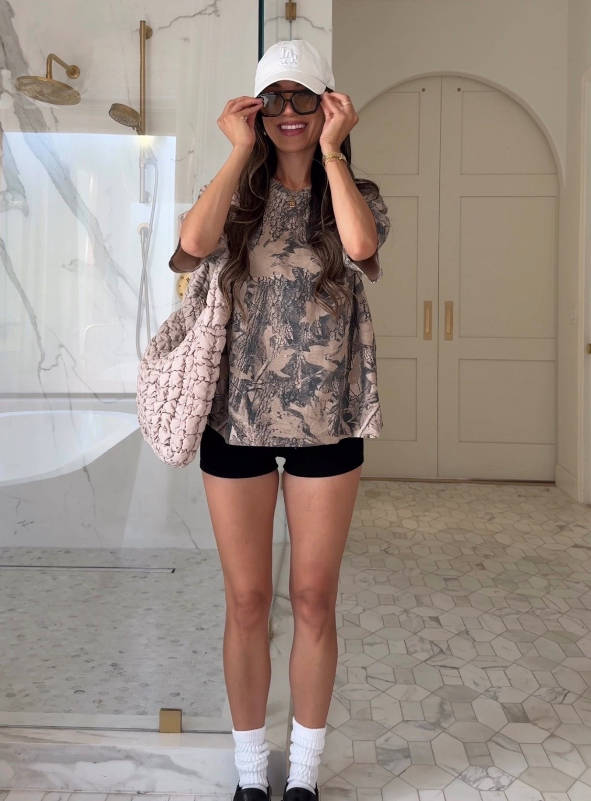 Scroll to shop! Follow for more finds! Xo! 🥰 

#LTKdayinmylife #LTKootd #LTKgrwm