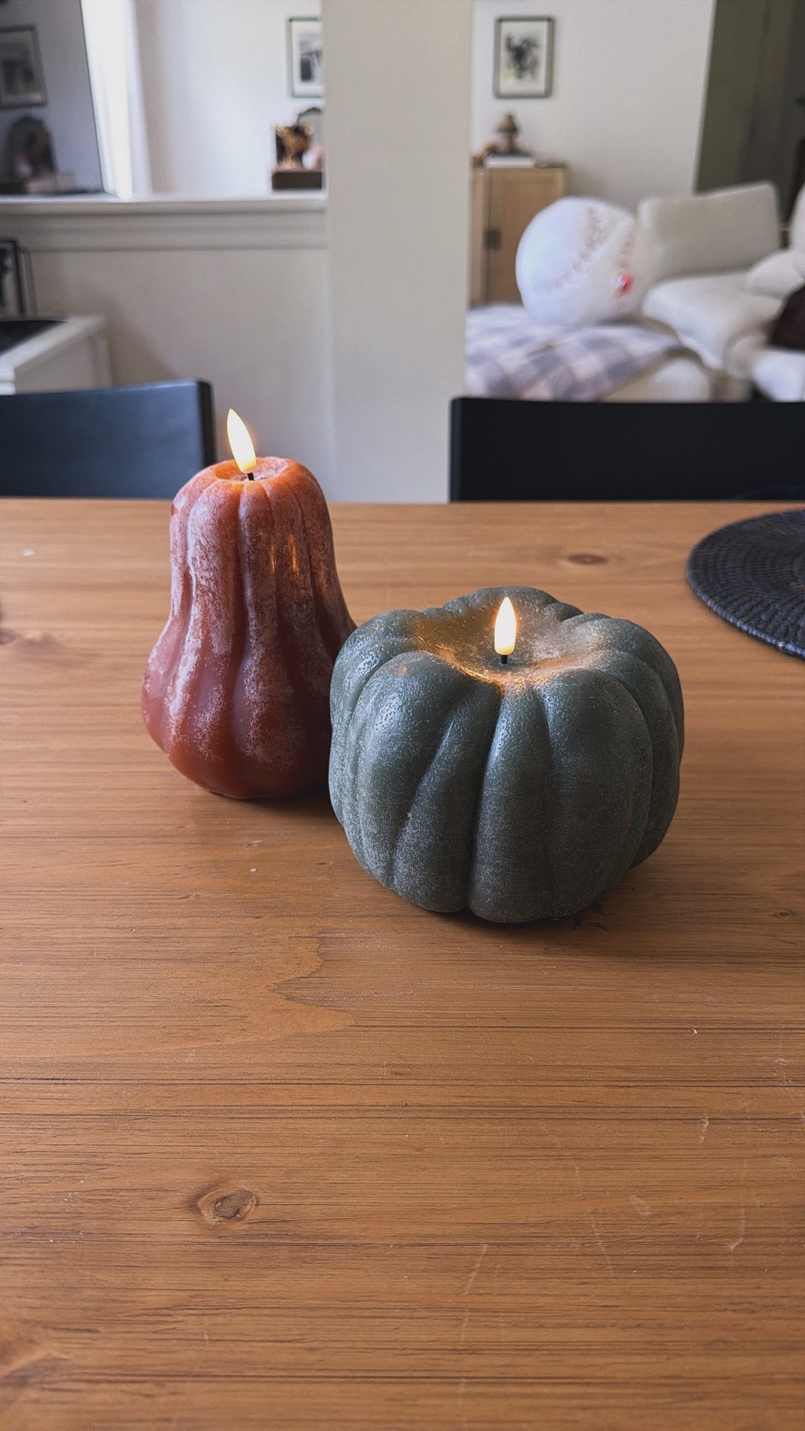 How CUTE are these😍🕯️

#LTKSeasonal #LTKHome