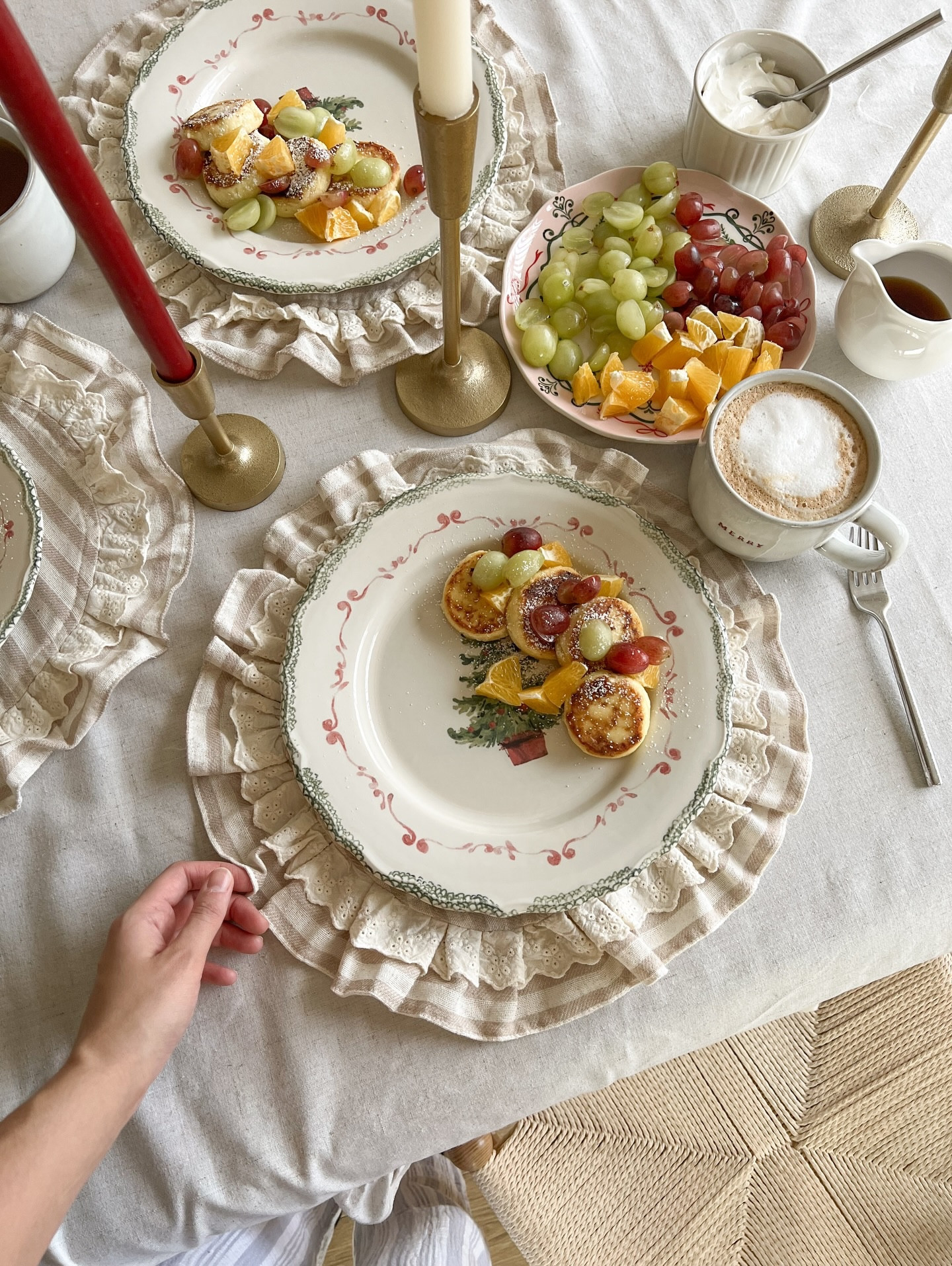 Our cozy Christmas breakfast 🎄🤍

It feels extra special when I can set up a little fancy breakfast on a holiday for my small family.
I hope Luna will remember these moments and one day create the same warmth and love for her own family 🤍

#cozychristmas
#slowholiday
#familymoments
#christmasathome
#simplejoys
