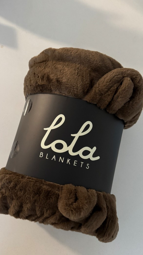 The coziest blankets EVER. The perfect gift to give or add to your own wishlist. Code MCKENNA35 for a discount😊

#LTKHome #LTKHoliday #LTKGiftGuide