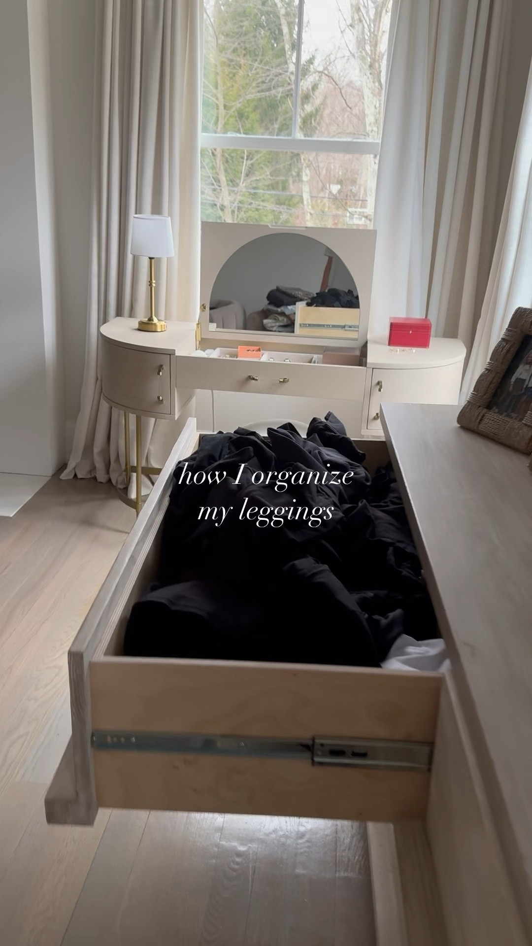 -Kid size hangers 
-Acrylic attachment for sets 
-Leggings organizer hanger fits 10 pairs 
Other favs 
Sunglasses organizer 
Belt organizer 

#LTKVideo