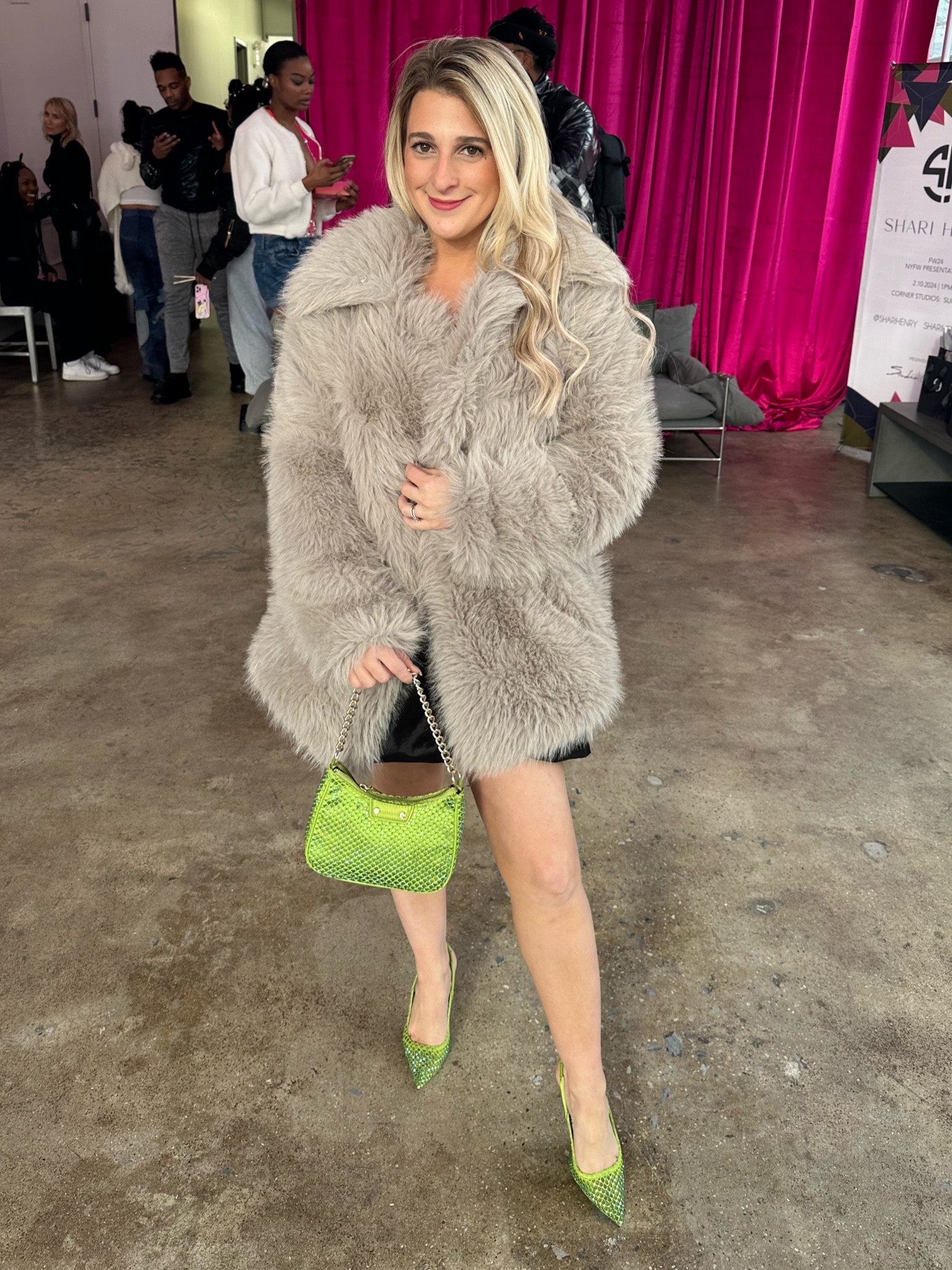 The perfect coat to make you feel like a pop star!! 

#LTKstyletip #LTKfindsunder100 #LTKSeasonal