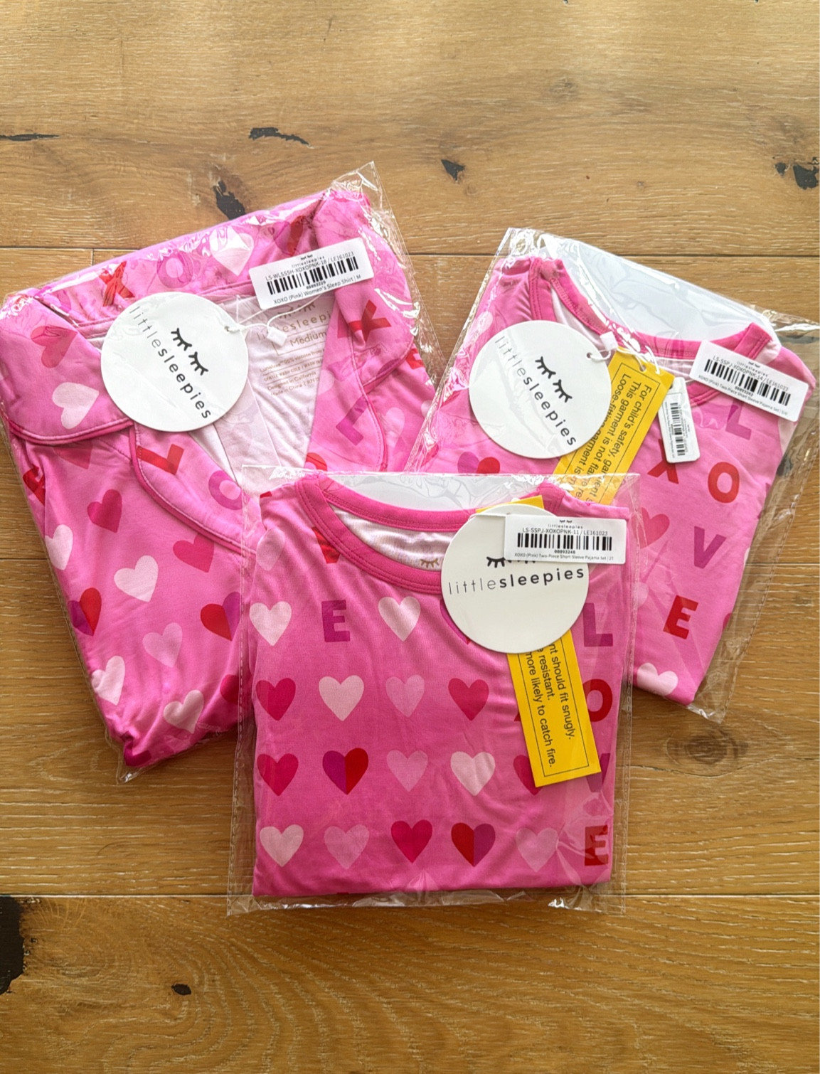 Phone cute are these Valentine’s Day Jammie’s! #mommyandme #lovebasket #bamboopajamas #valentinesday

#LTKfindsunder50 #LTKfamily #LTKkids