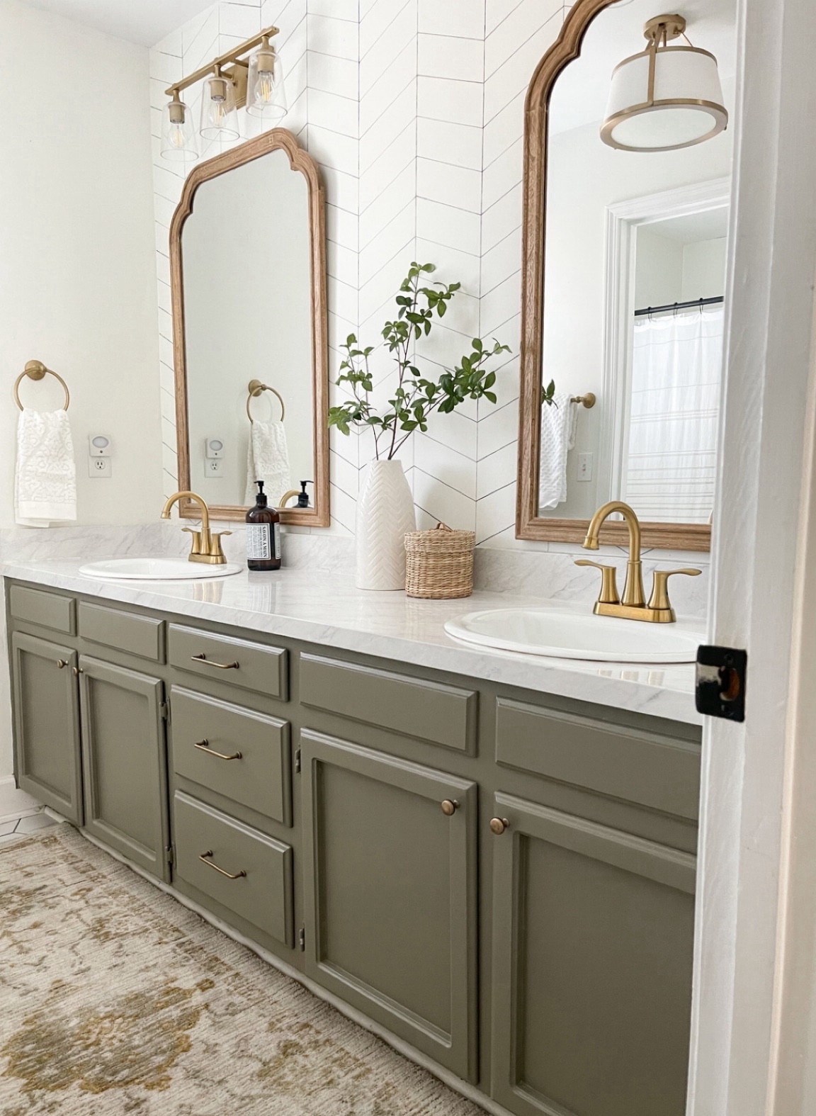 Master bathroom 

#LTKhome #LTKfamily #LTKstyletip