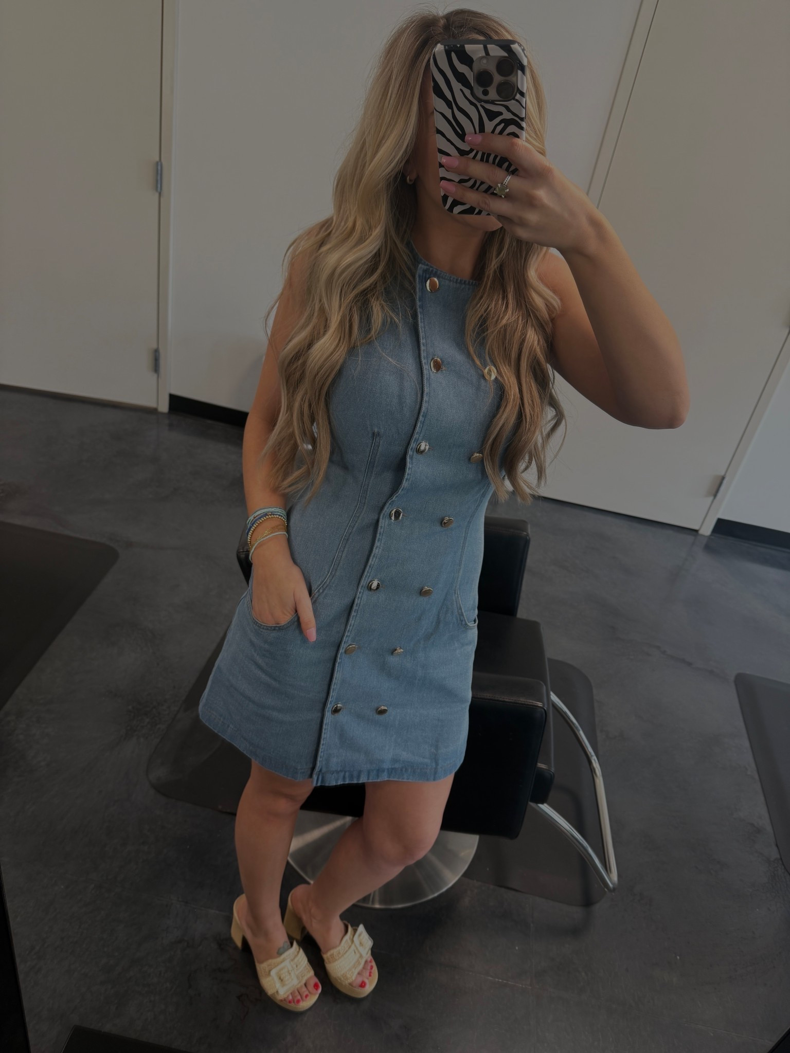 Denim dress. Salon Photoshoot. Shop Lane 201. Amazon earrings. Dolce Vita Shoes. Salon ootd 

#LTKFindsUnder50 #LTKBeauty #LTKSeasonal