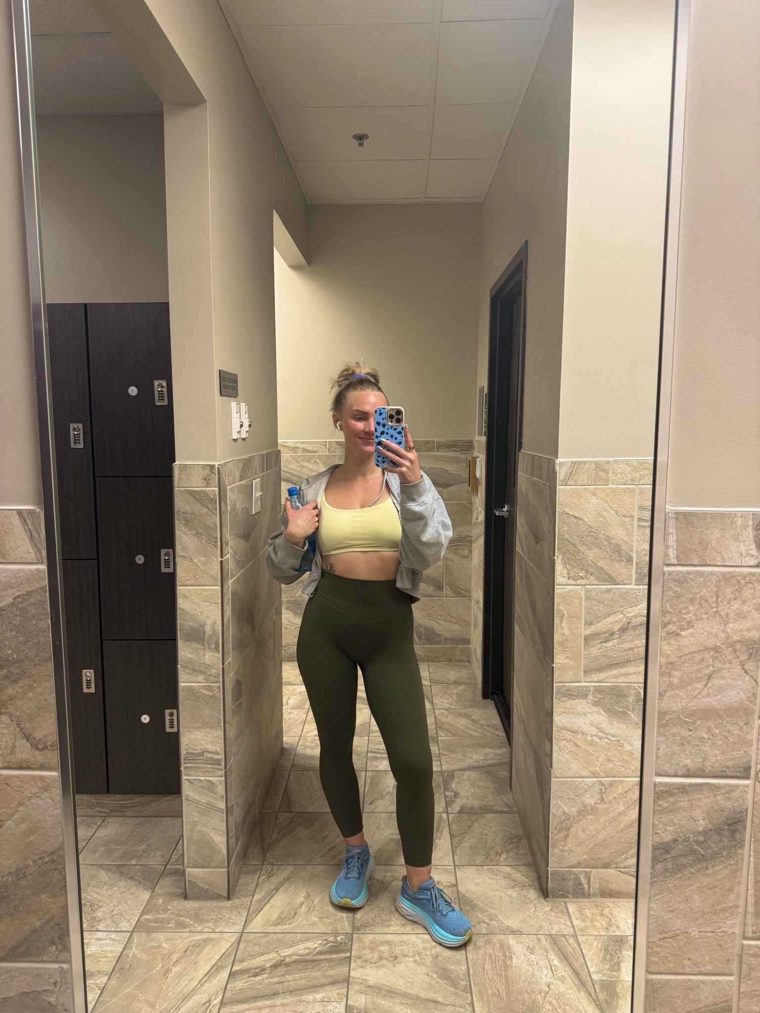 I size down in the leggings! 

#LTKActive #LTKootd