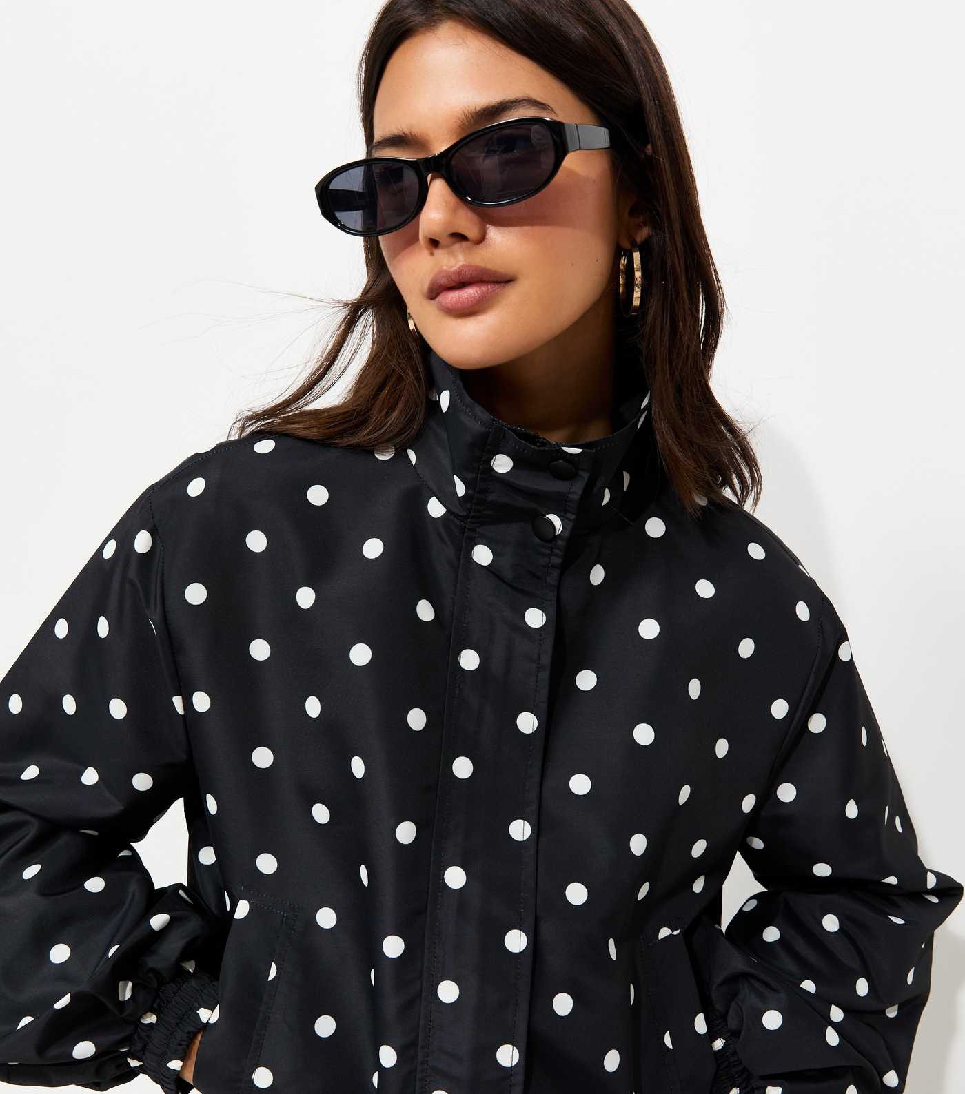 Black Woven Polka Dot Zip Up Windbreaker Jacket | New Look | New Look (UK)