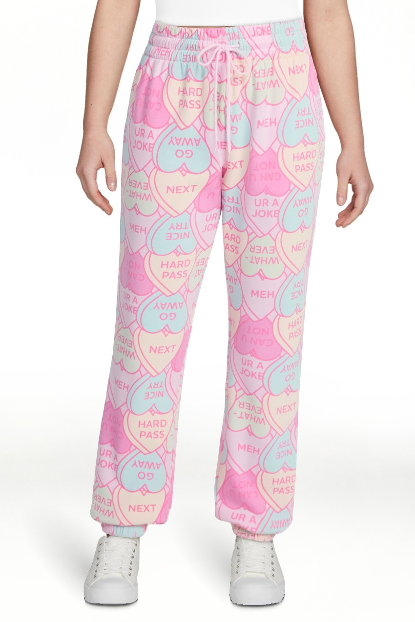 Candy Hearts Women's and Women's Plus Graphic Fleece Joggers, 30'' Inseam, Sizes XXS-4X | Walmart (US)